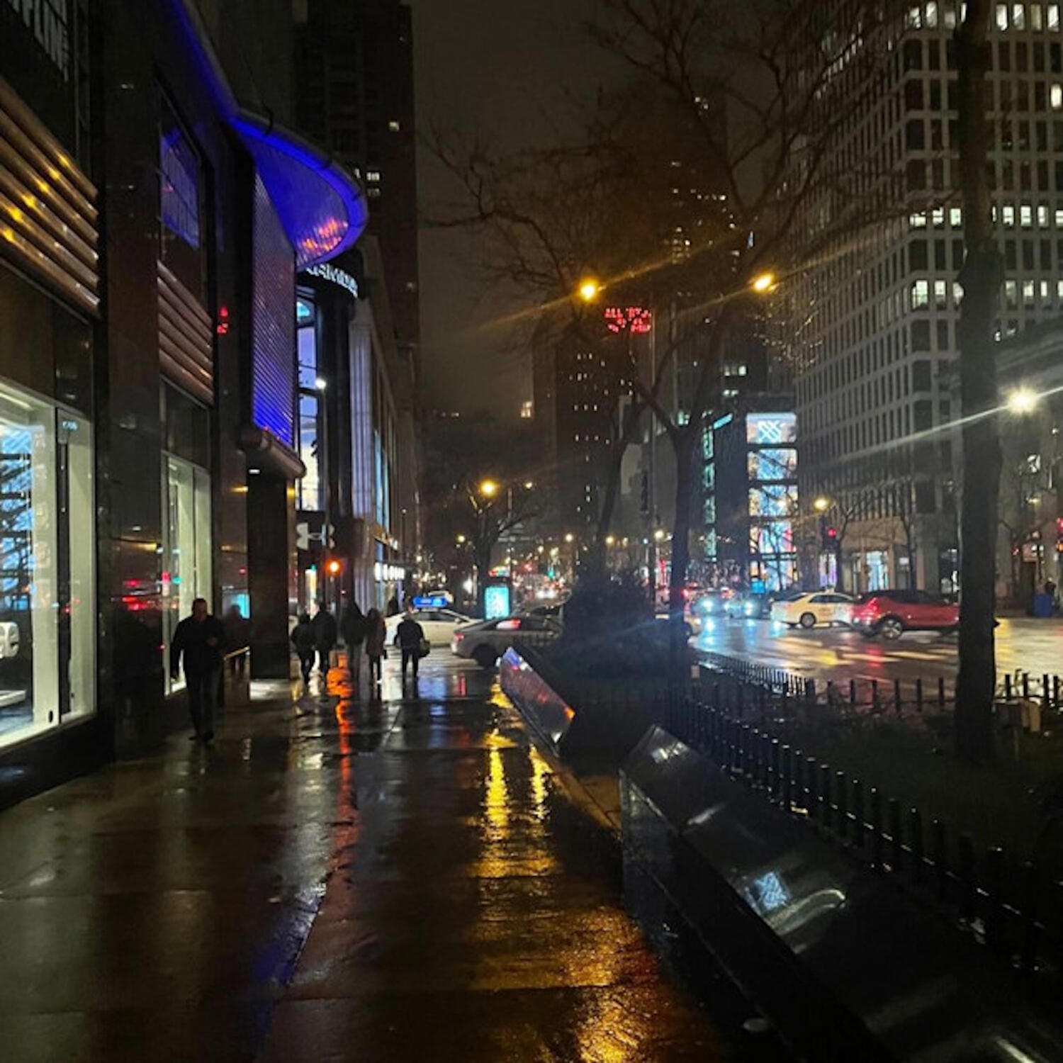 Релиз raining in chicago