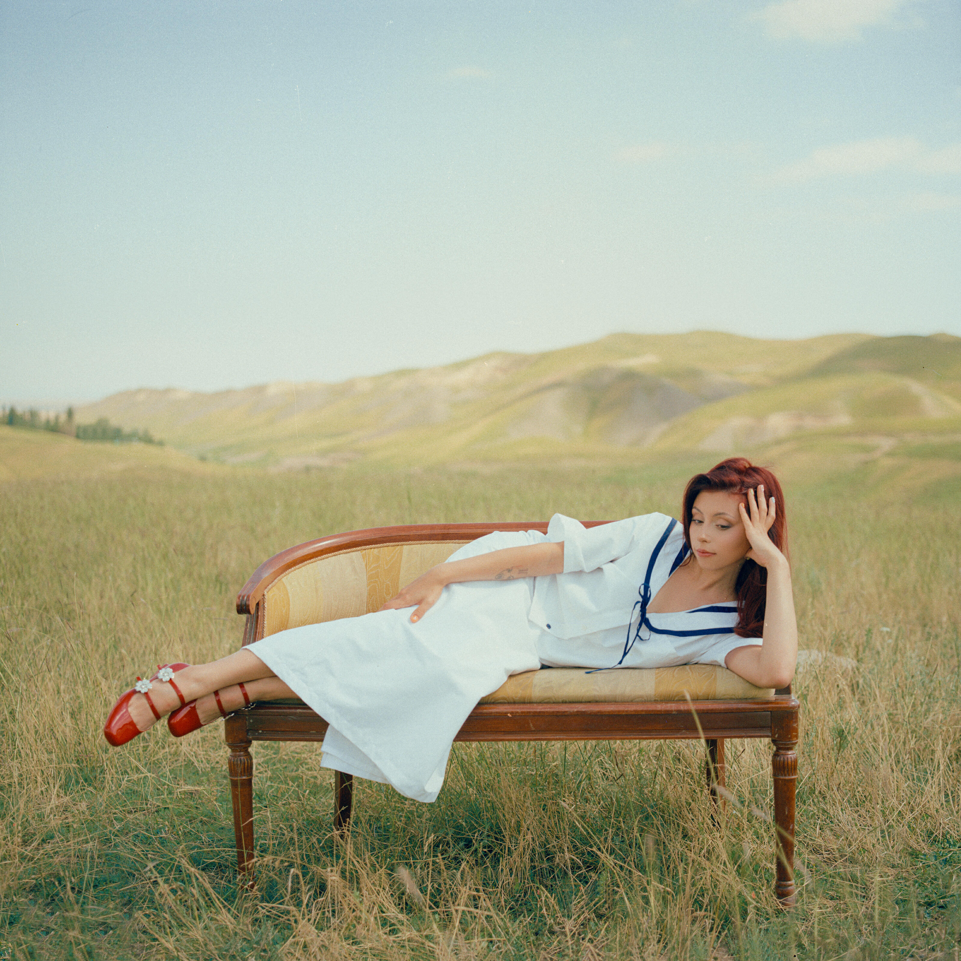 Релиз LOVESONGS
