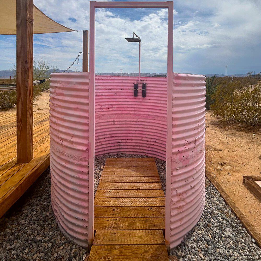 Релиз Pink Moon Cabin