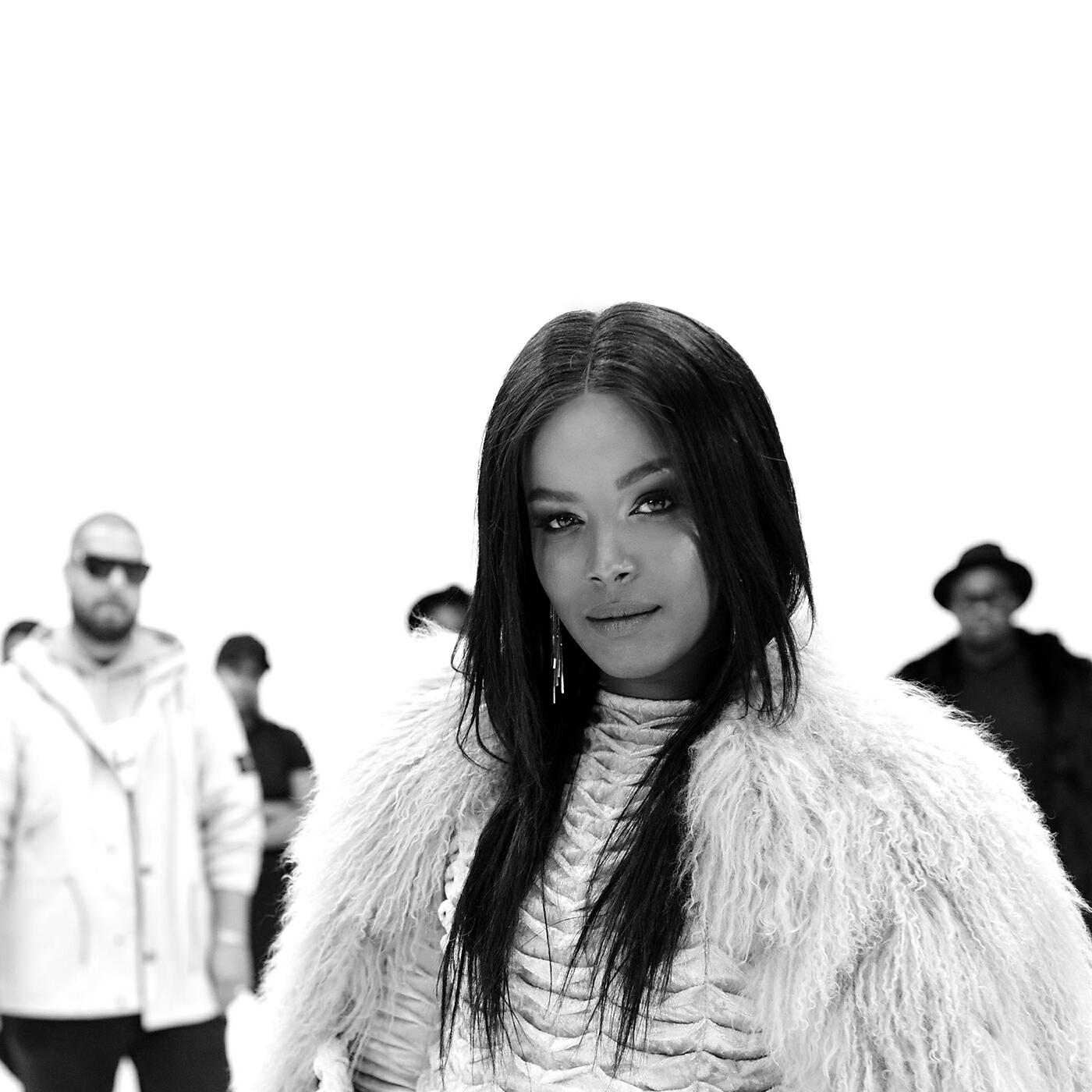 Постер альбома Moves (Remix)