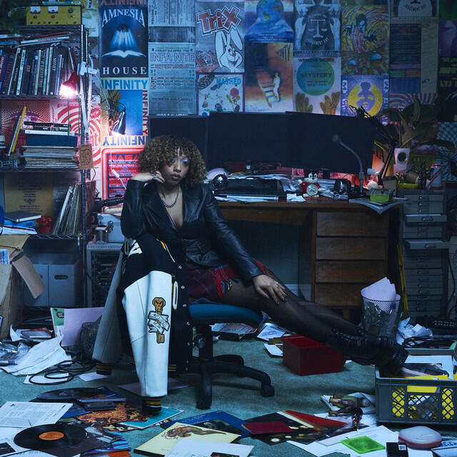 Релиз Crowded Roomz
