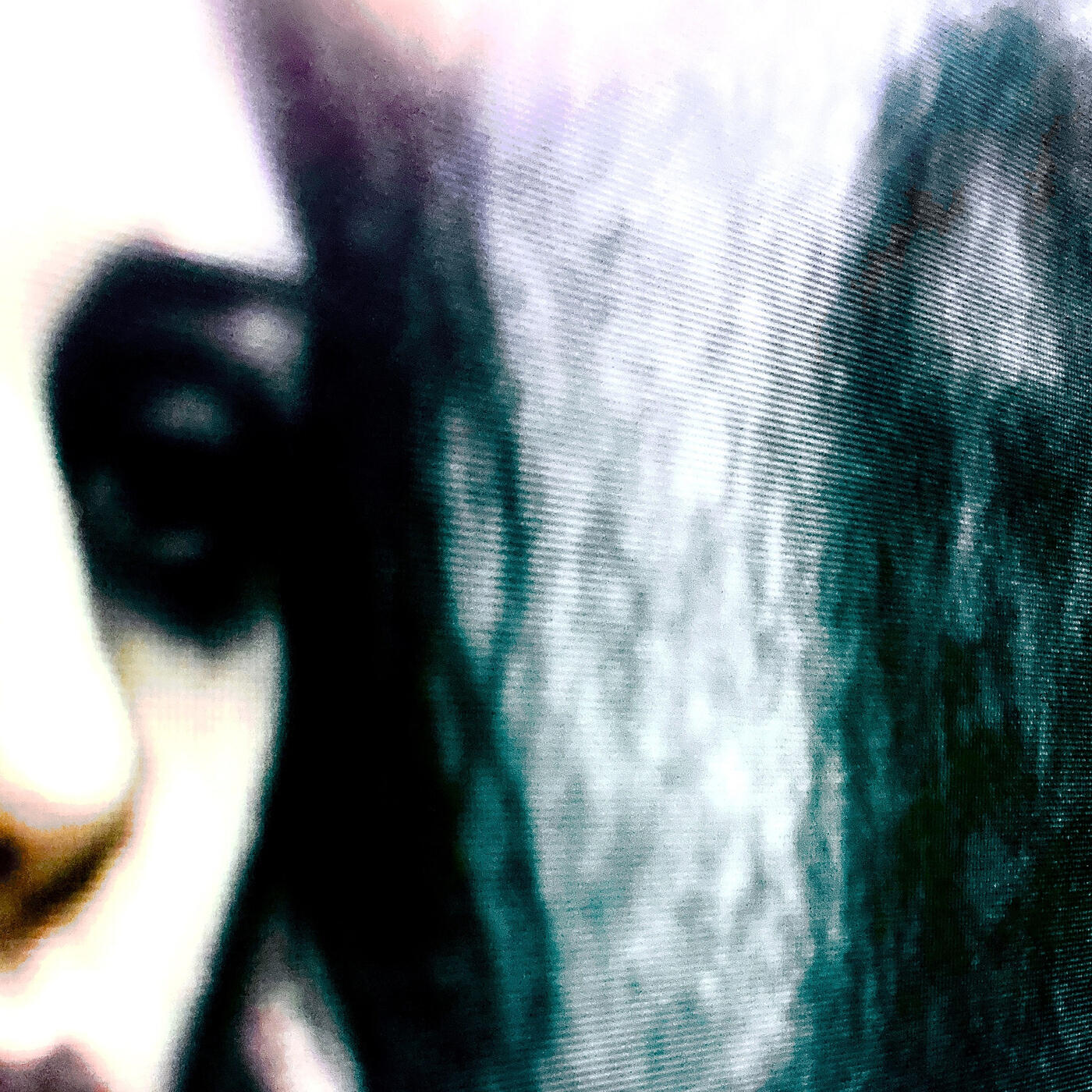 Релиз Mirror Crumbs