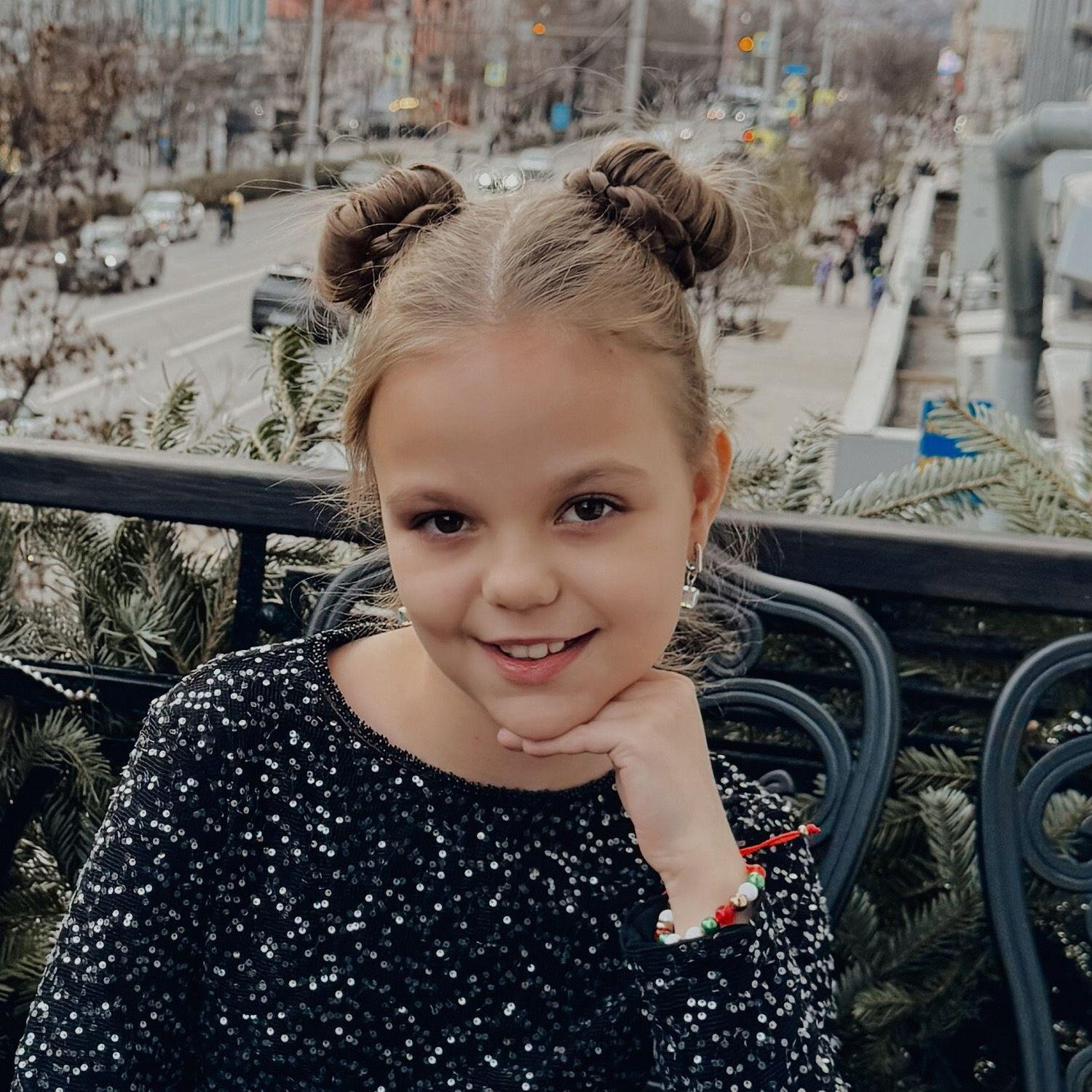 Злата Манукова