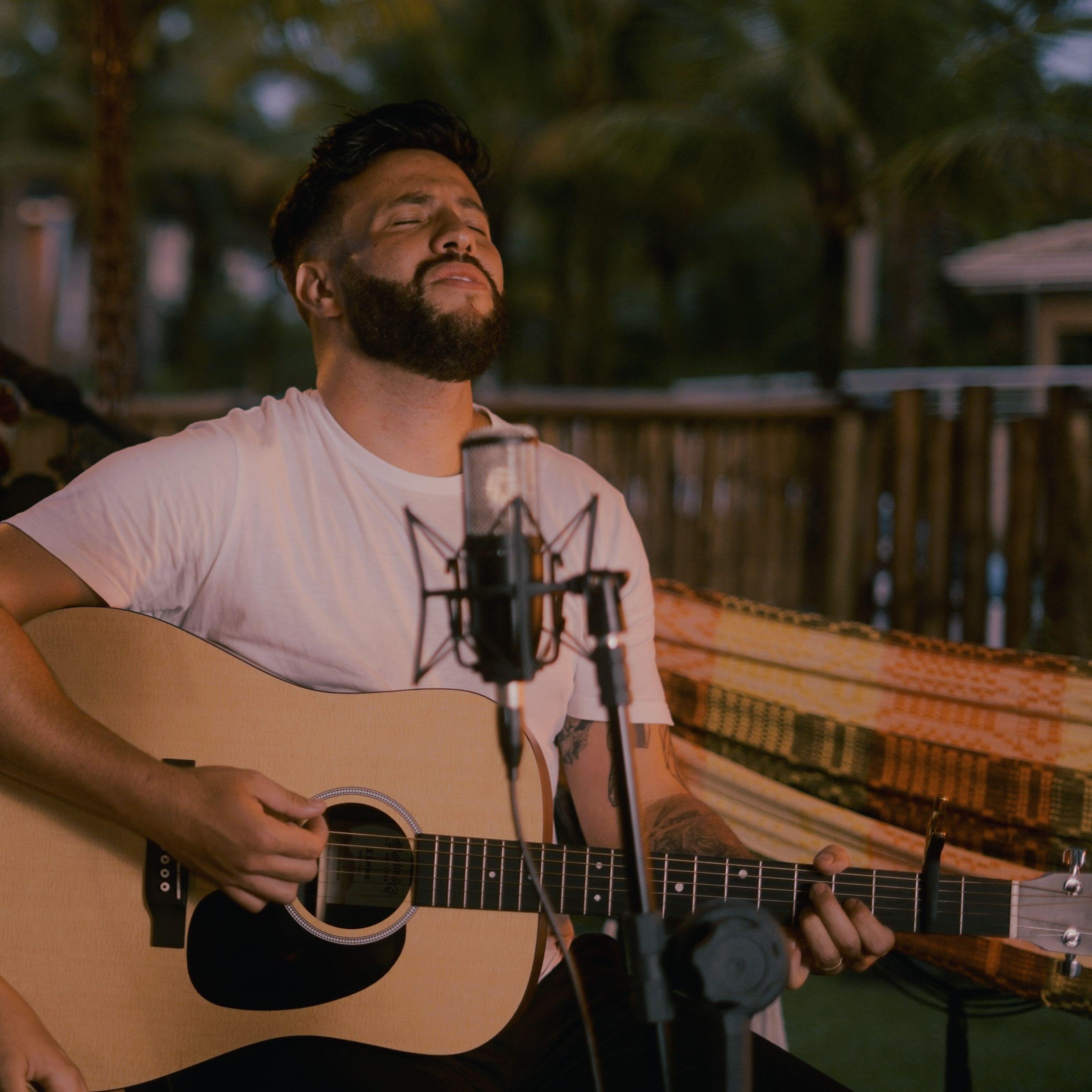 Релиз Violão e Voz Adoração