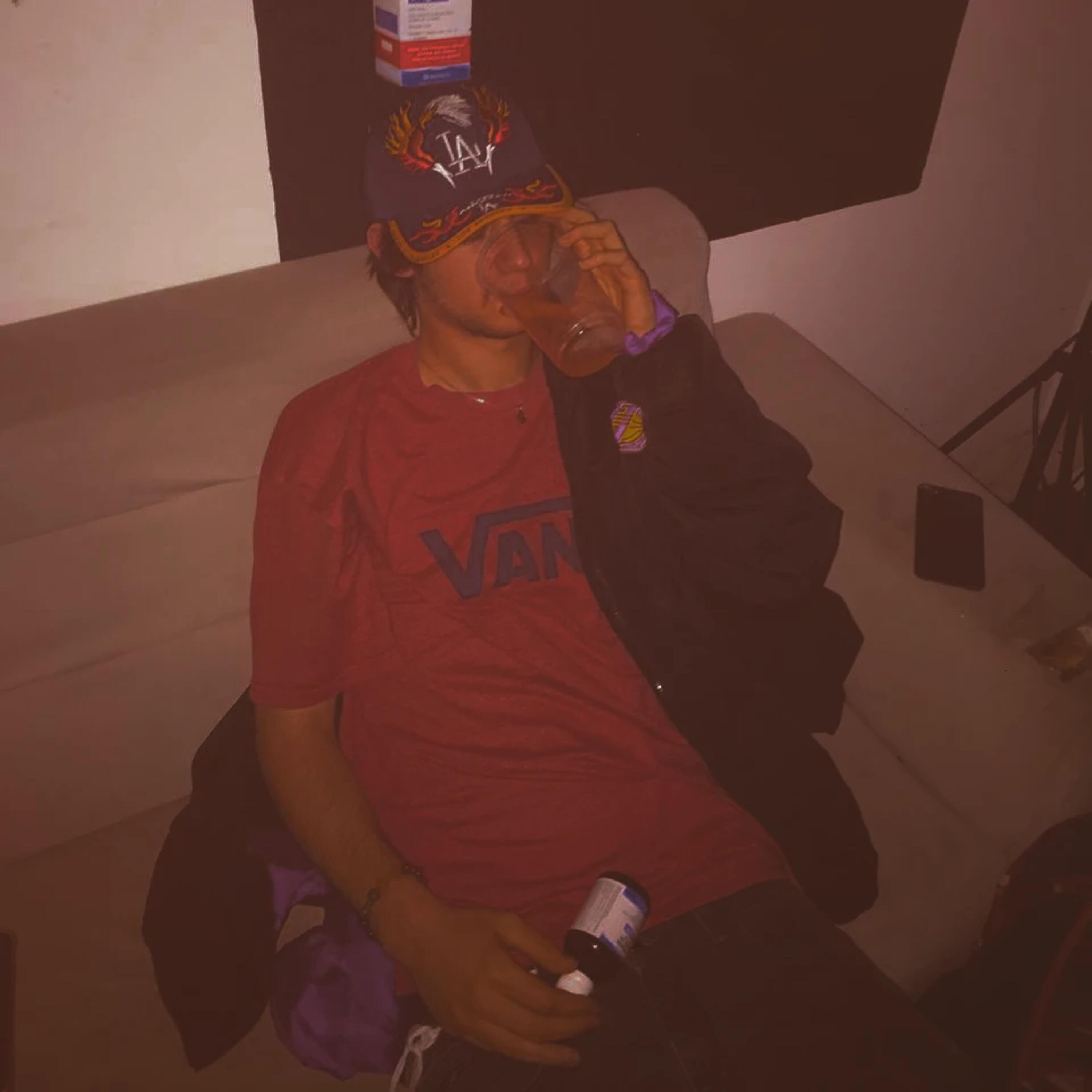 Релиз Vicios