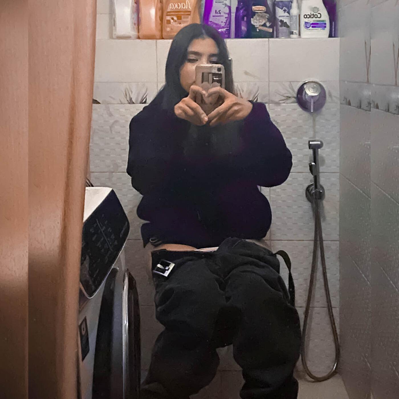 Релиз Pissing 2