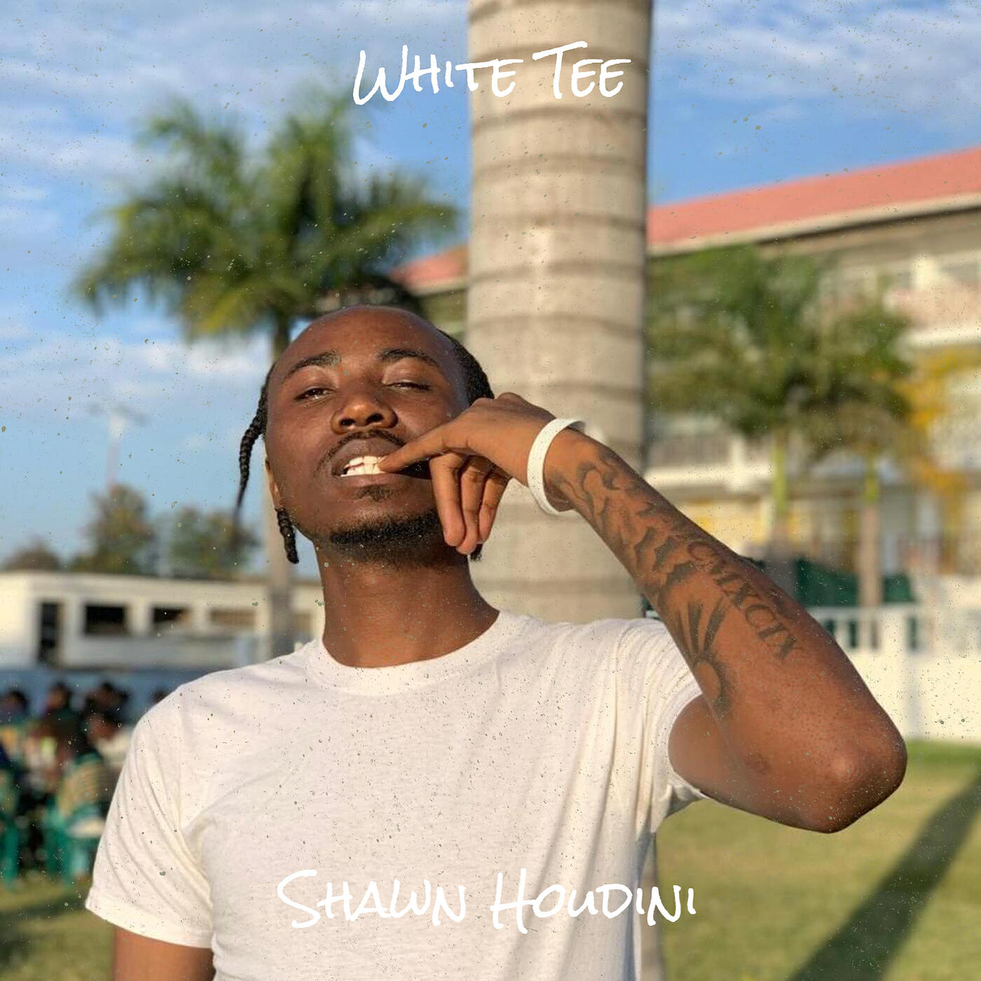 Релиз White Tee
