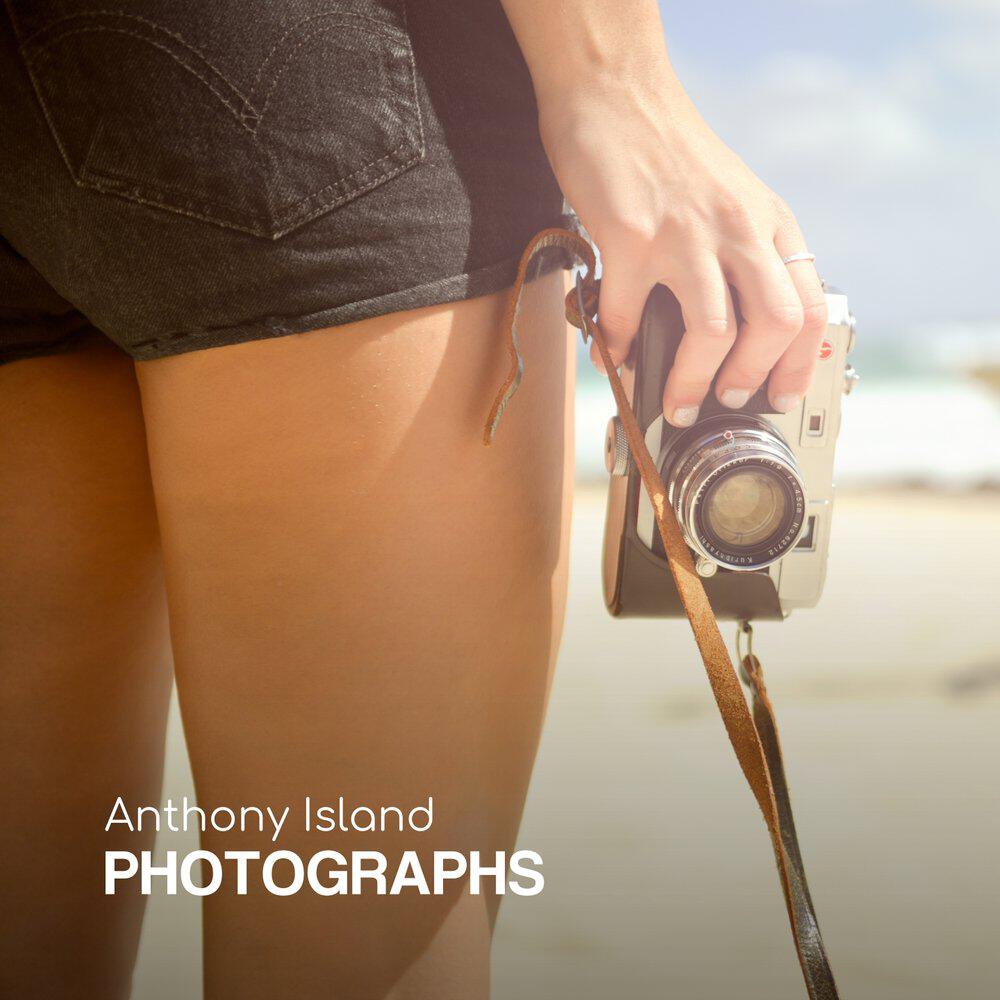 Релиз Photographs
