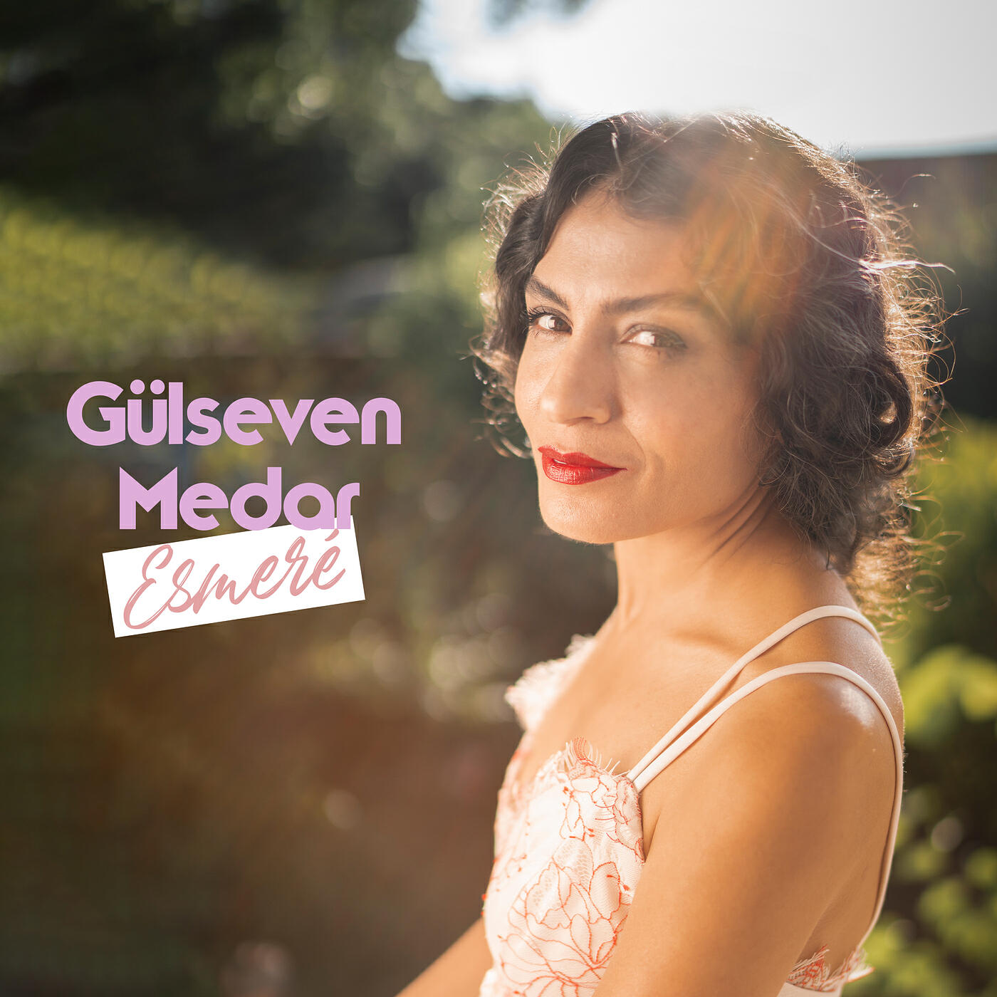 Релиз Esmeré