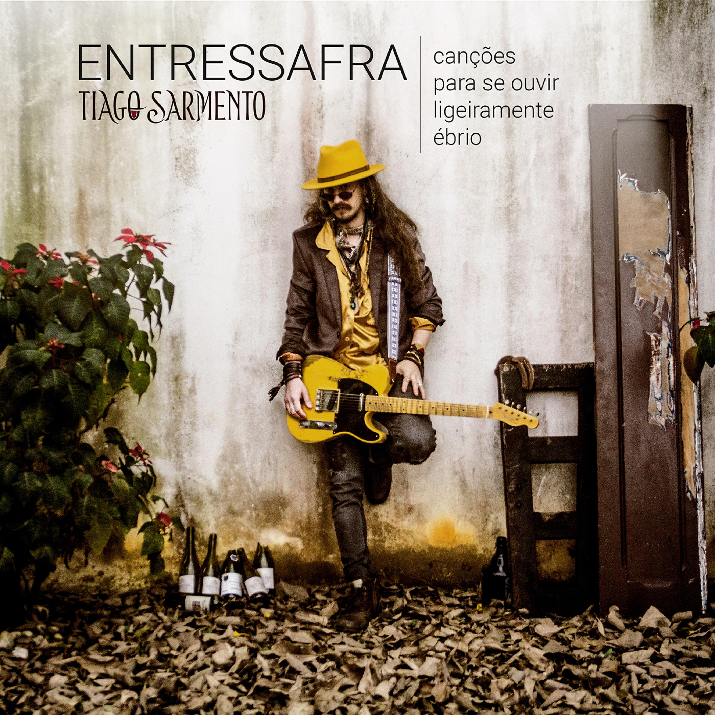 Релиз Entressafra - Ou Canções para Se Ouvir Ligeiramente Ébrio