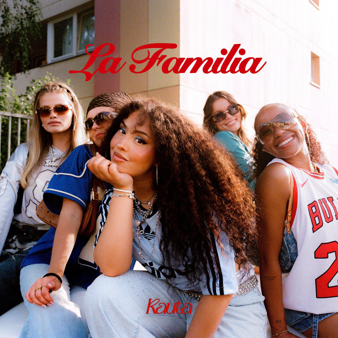 Релиз La Familia