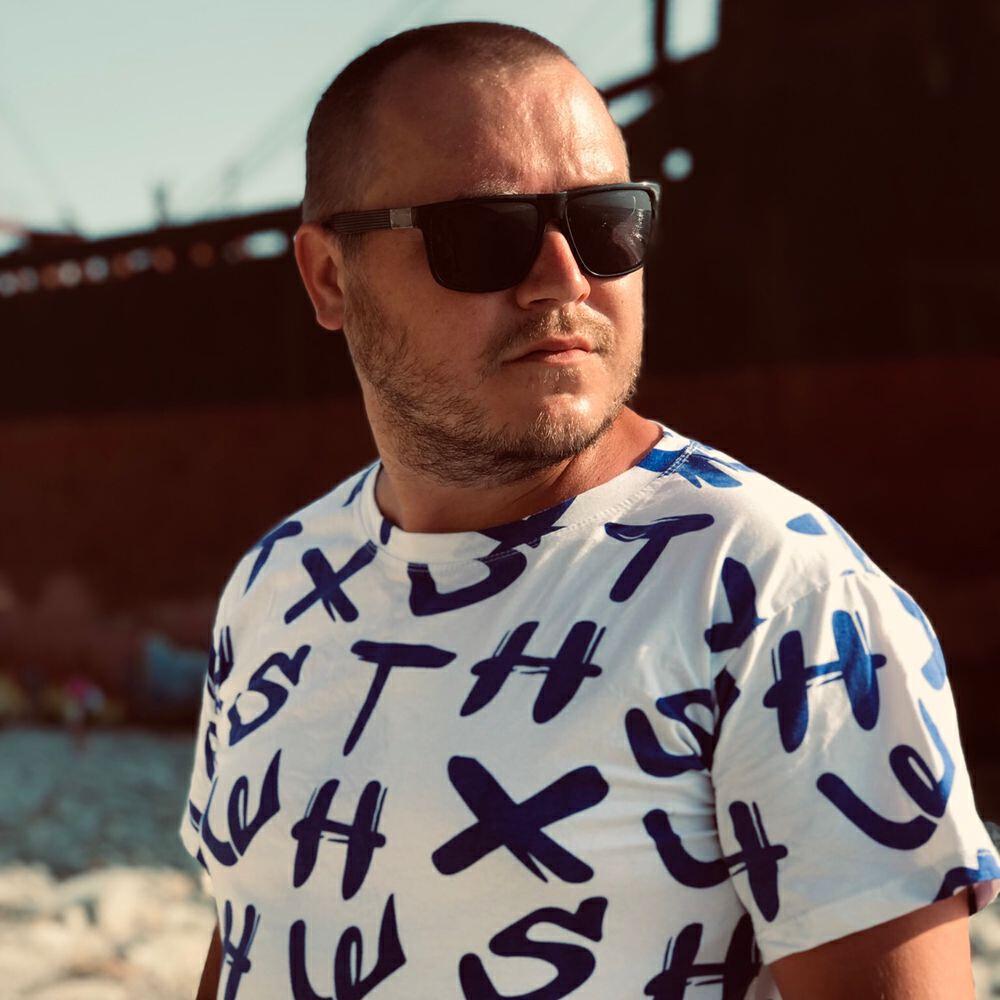 Илья Неприятель