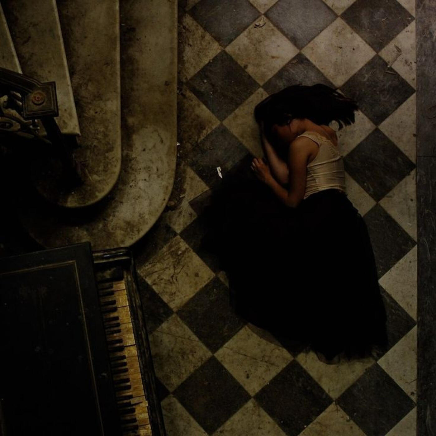 Релиз Love Me Por Favor.