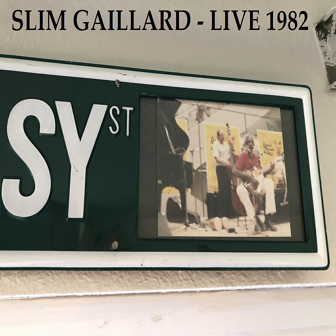 Релиз Live 1982
