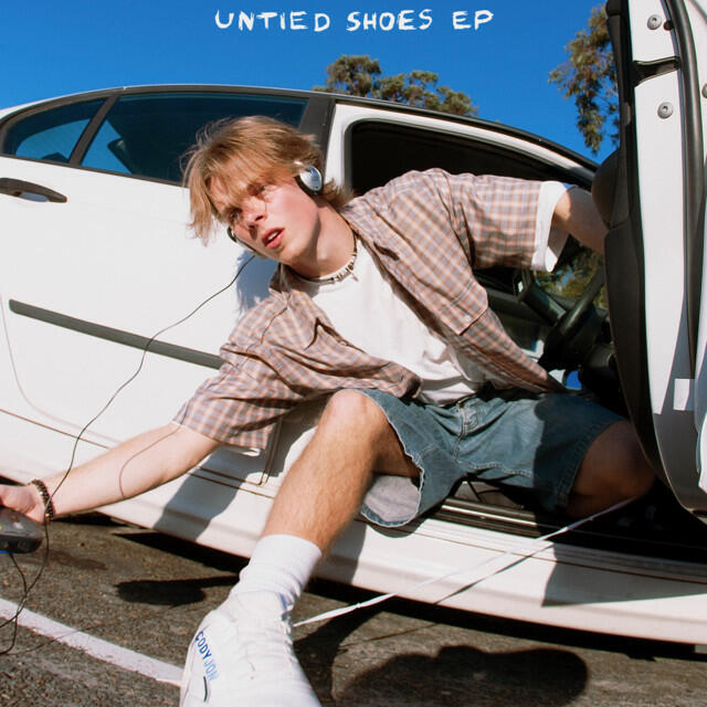 Релиз untied shoes
