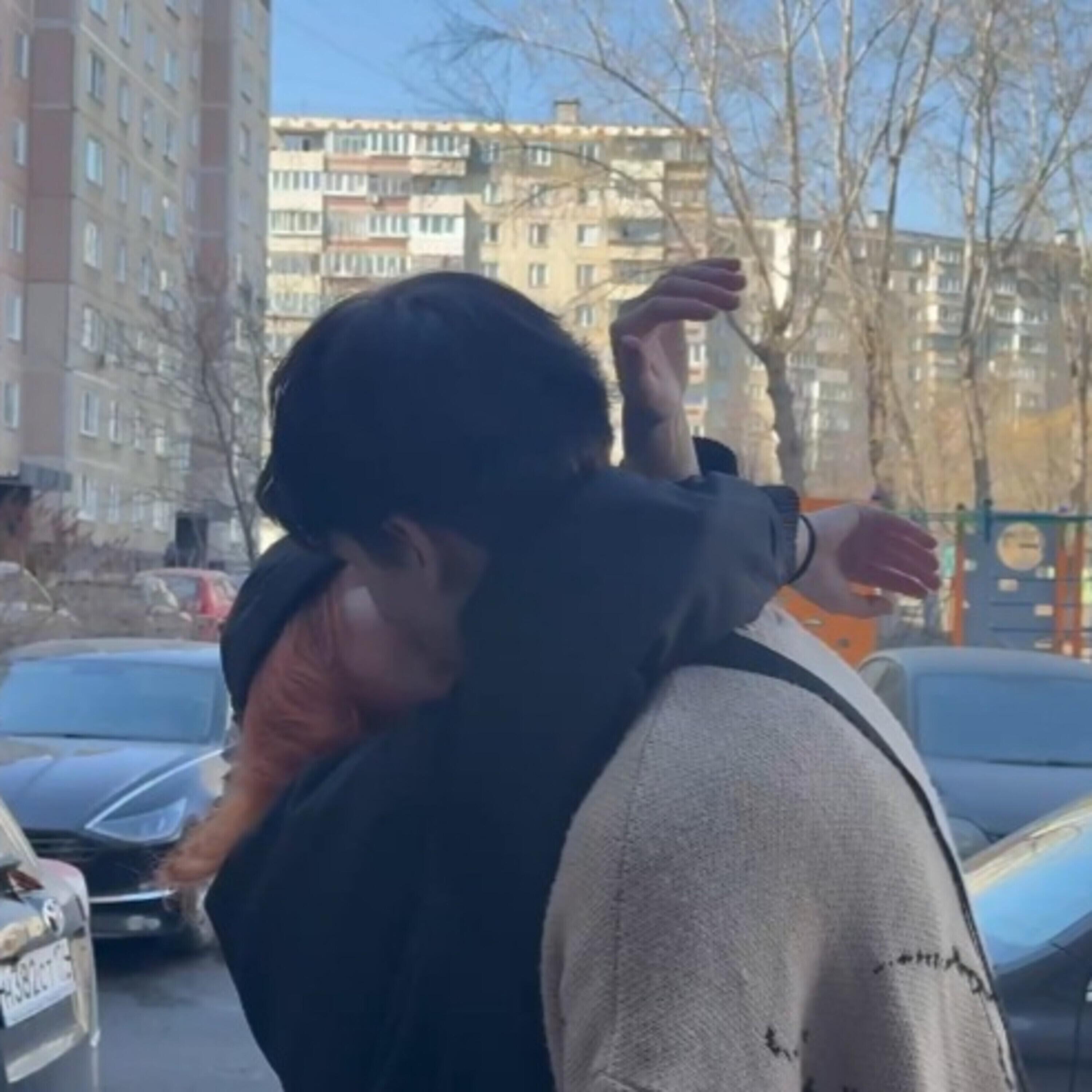 Релиз Твои поцелуи онлайн