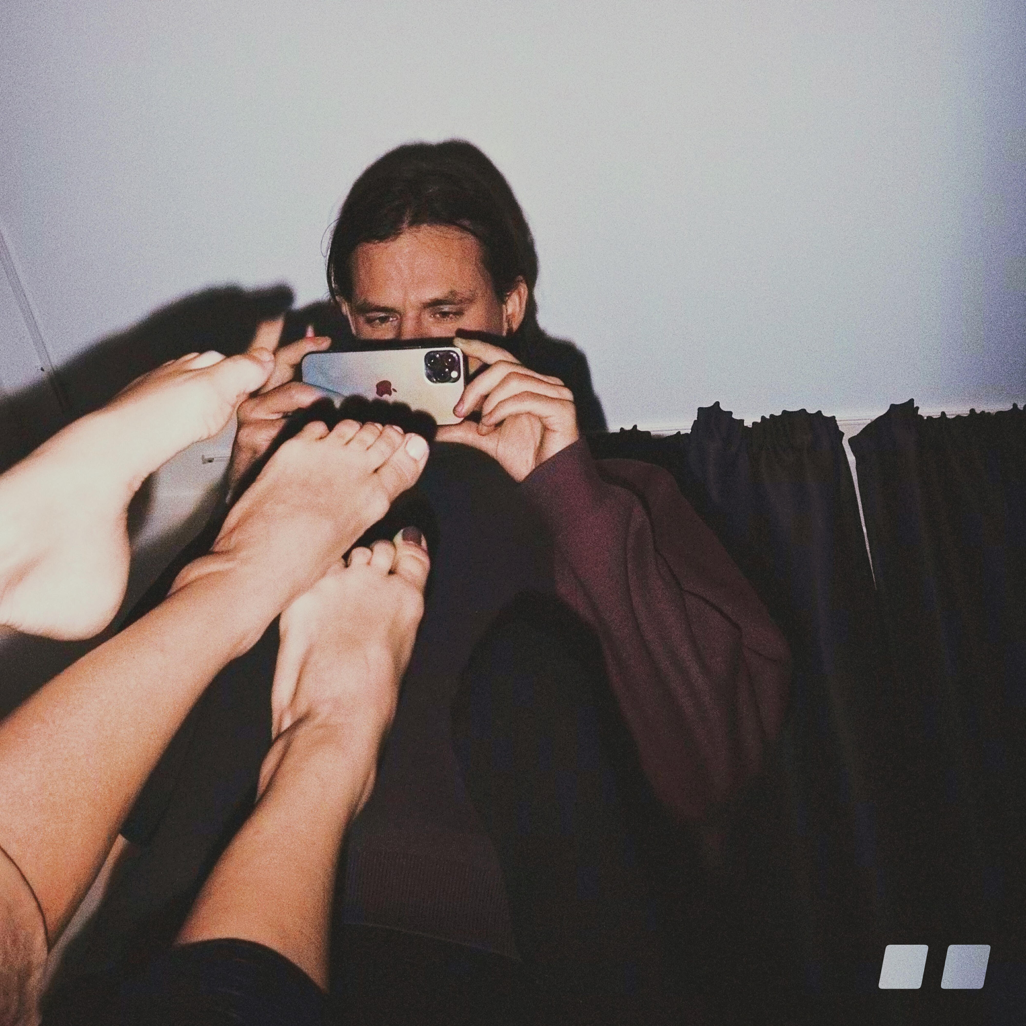 Трек Move Your Feet (feat. Ready Steady Go!)