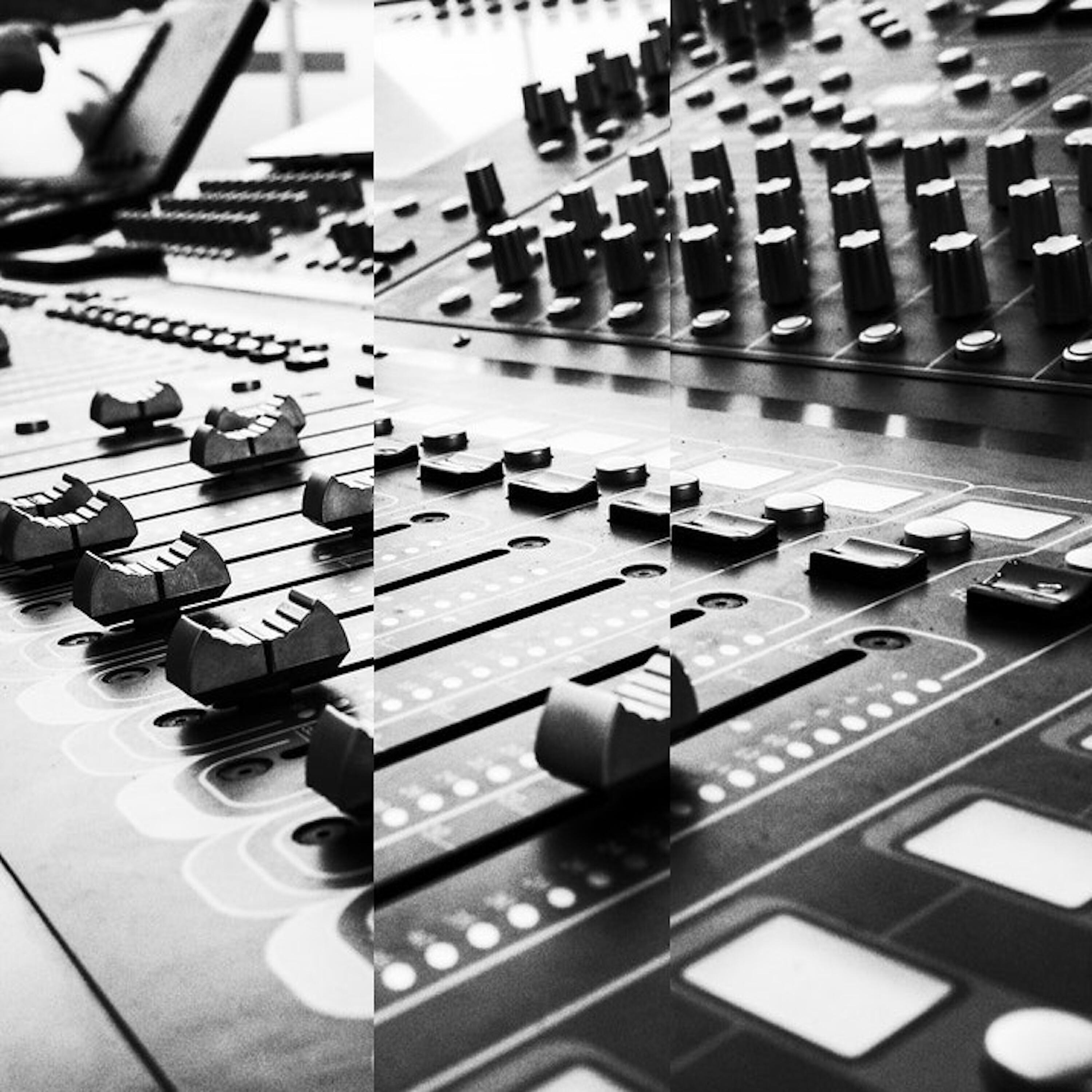 Релиз NOT TITLED AND NOT MASTERED