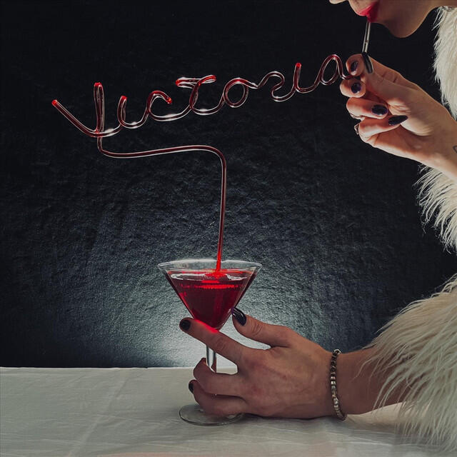 Релиз Victoria