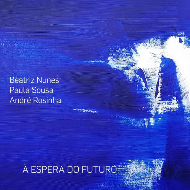 Релиз À Espera do Futuro
