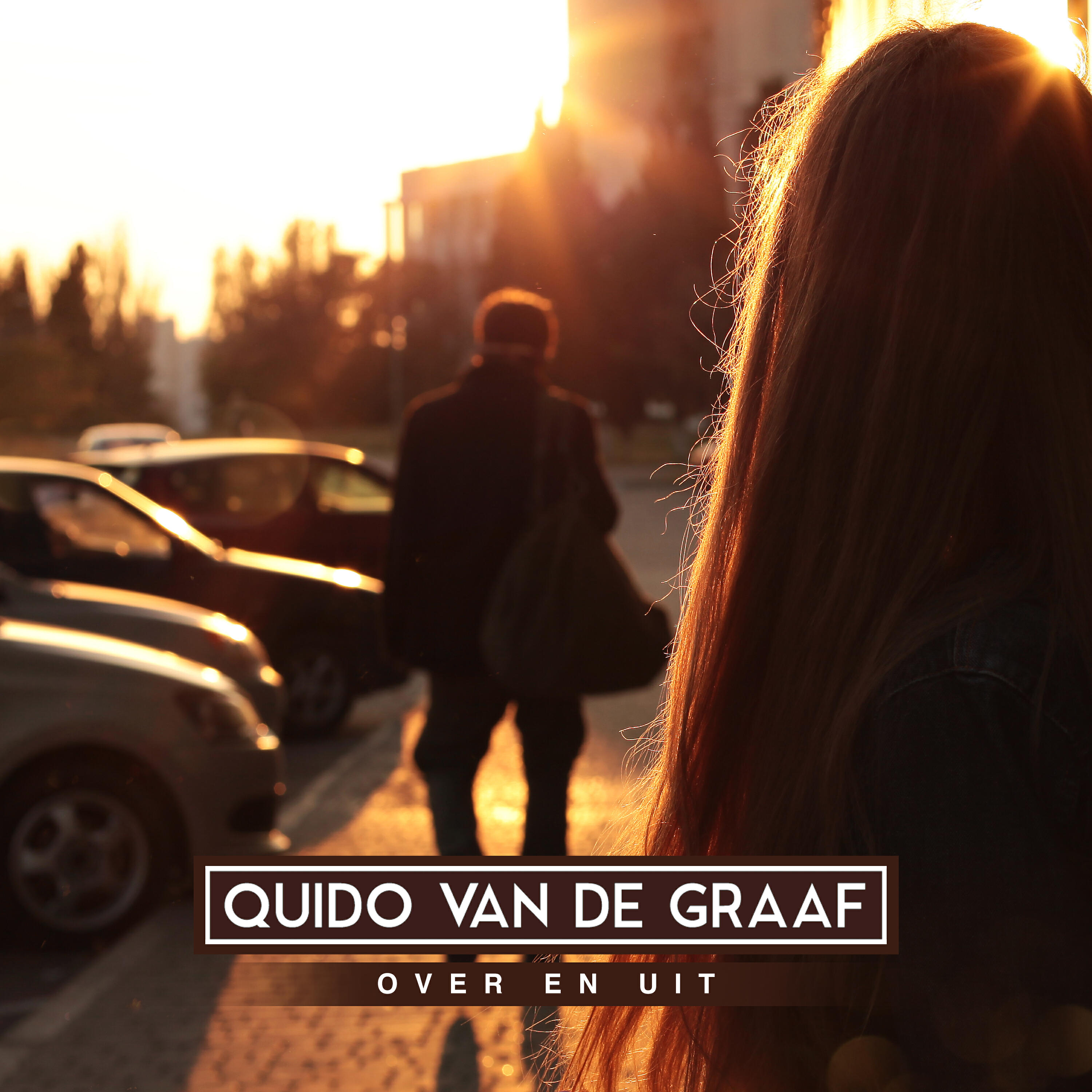 Релиз Over En Uit