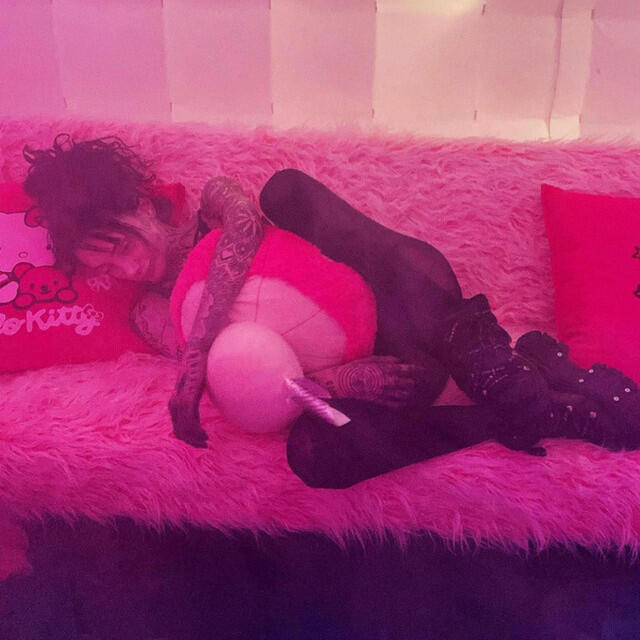 Релиз MOVIN FORWARD