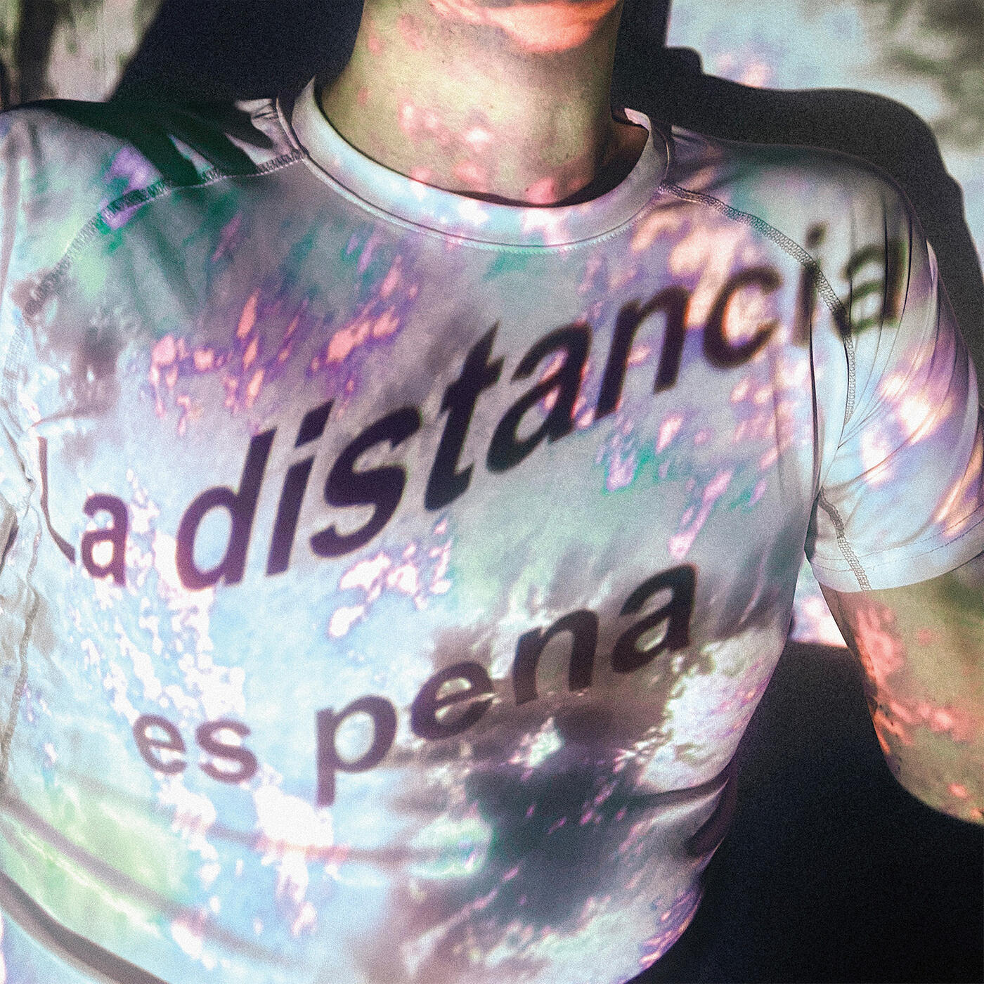 Релиз La Distancia Es Pena