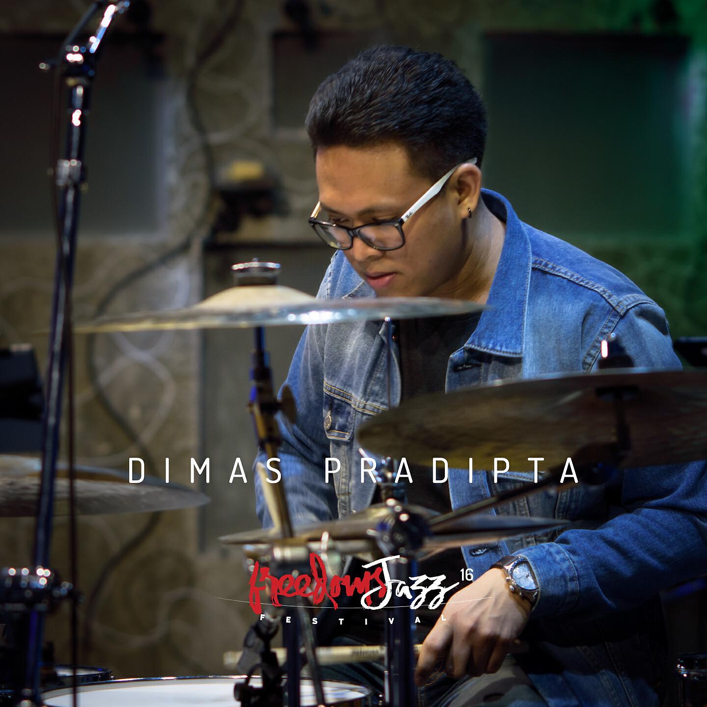 Скачать песню Dimas Pradipta, Rendy Pandugo - Find Your Way бесплатно в MP3 для Android и iOS
