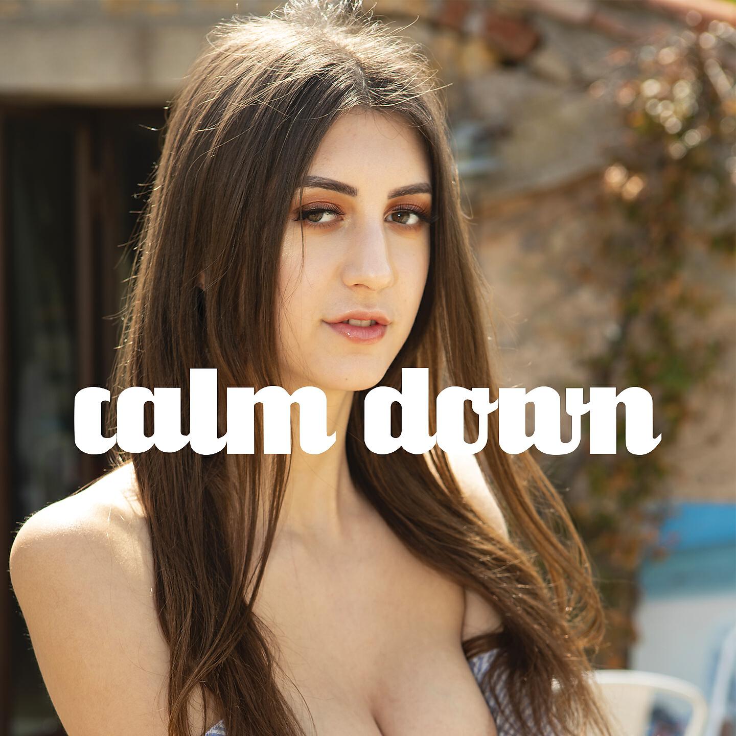 Релиз Calm Down