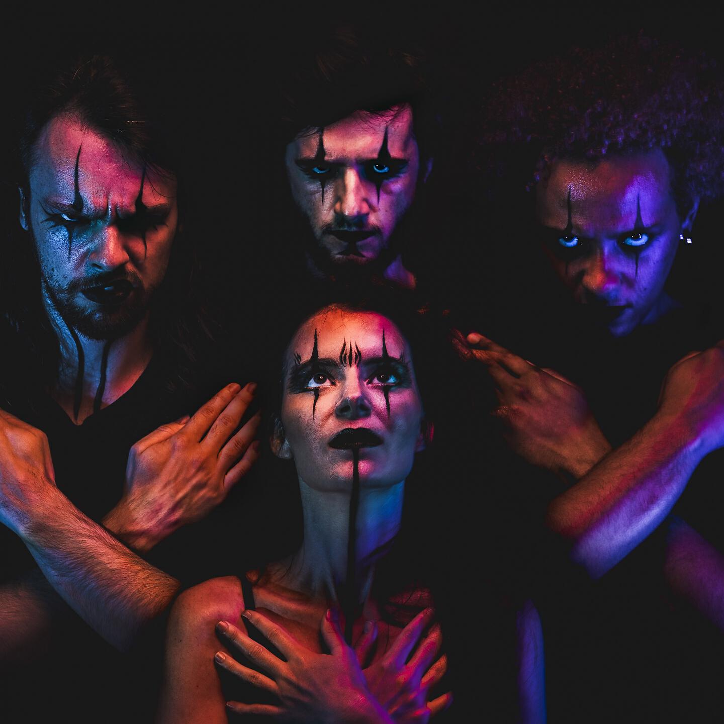 Релиз Devil in Me
