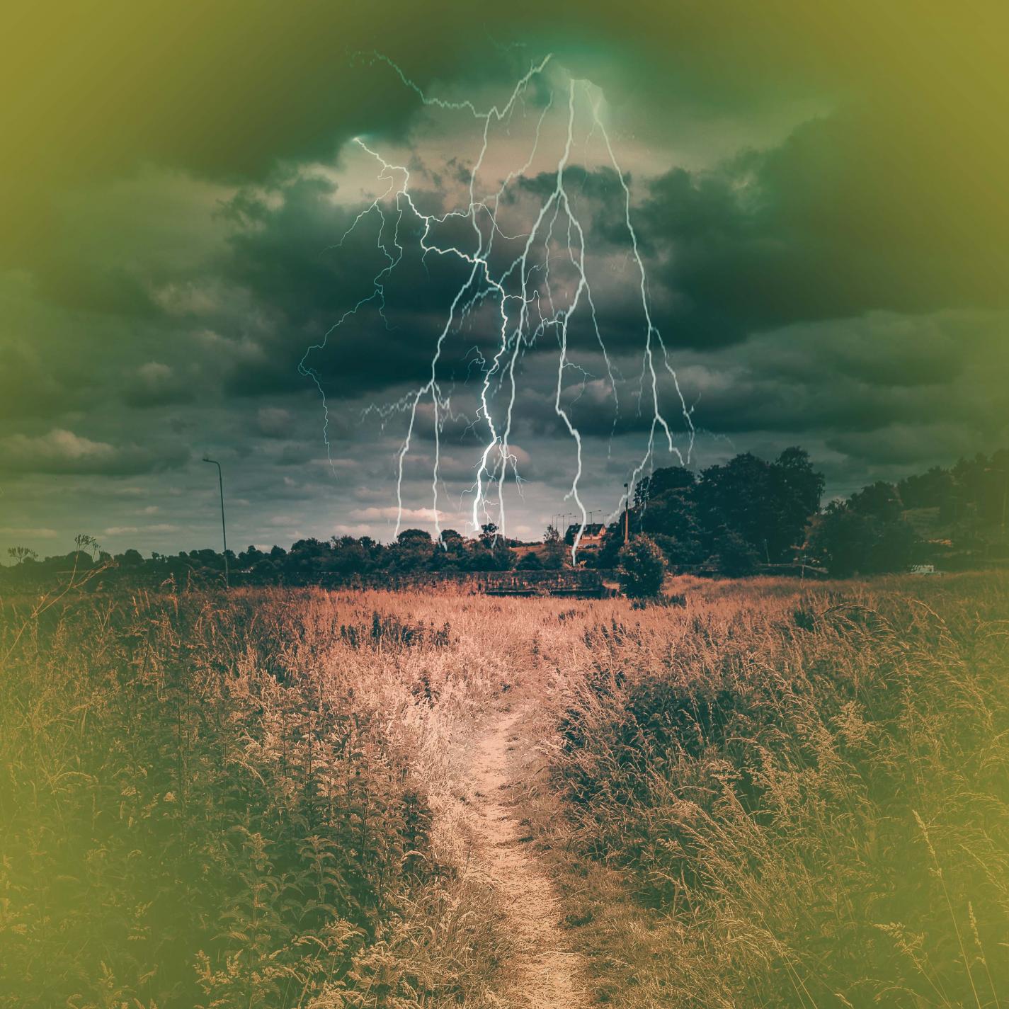 Релиз Sounds of Rain with Thunder for Instant Stress Relief