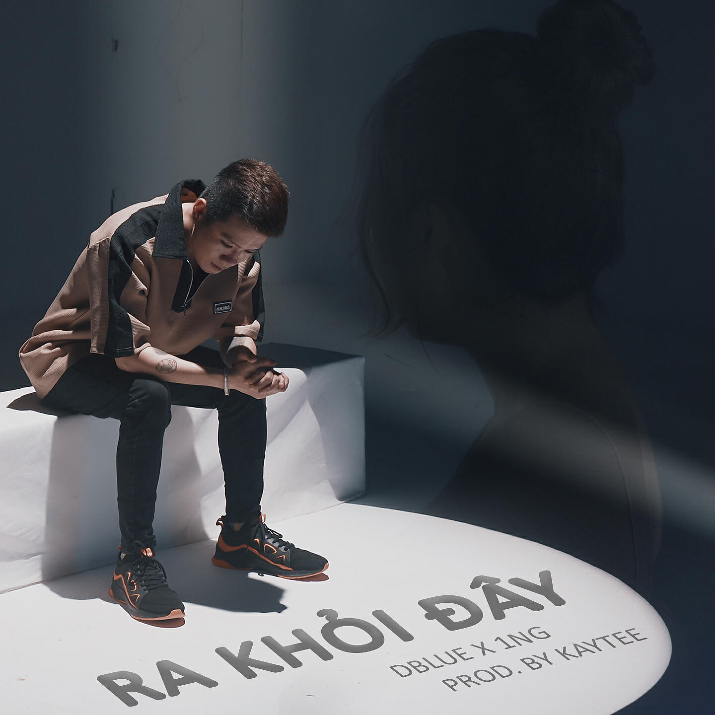 Релиз Ra Khỏi Đây