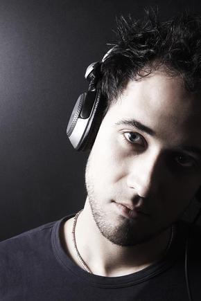Alex Guesta все песни в mp3