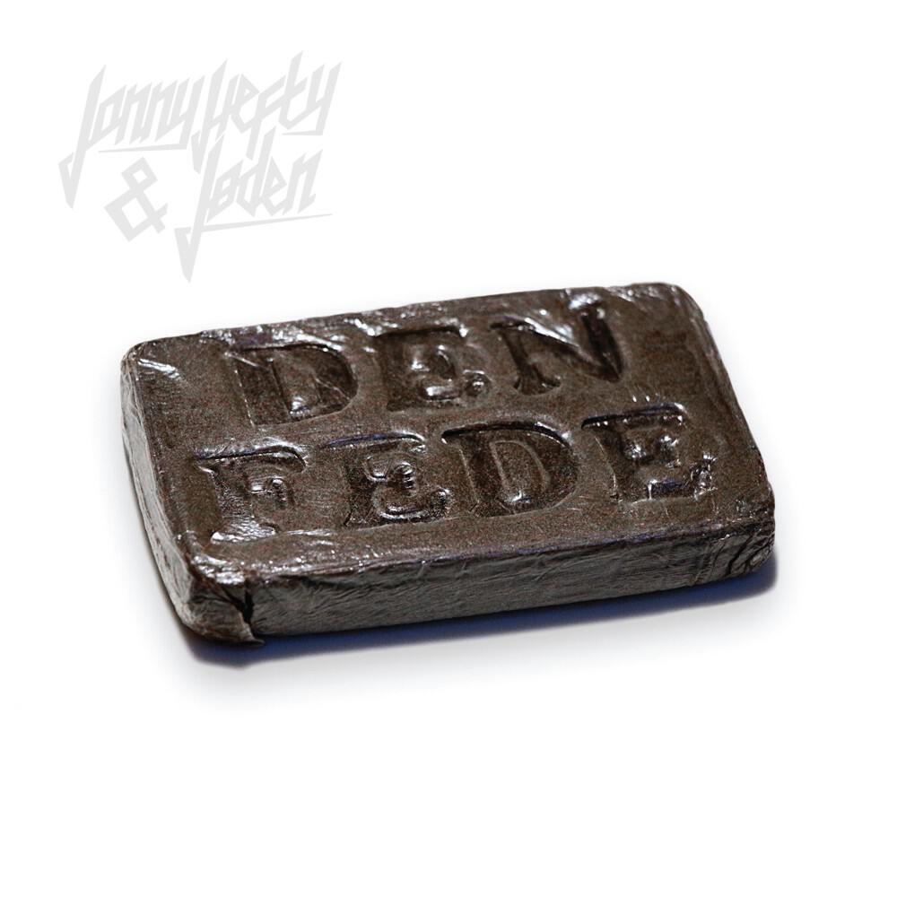Релиз Den fede