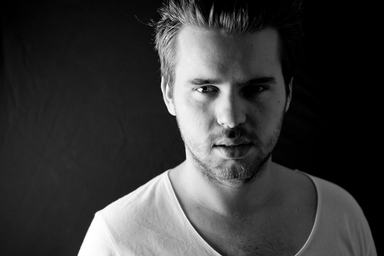 Leonard London