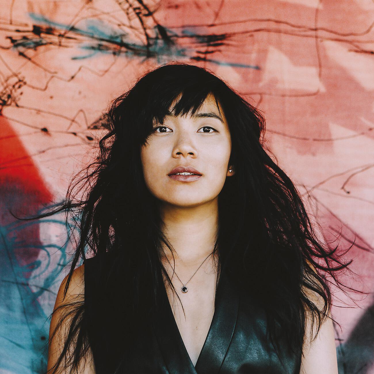 Скачать песню Thao, Thao & The Get Down Stay Down - Nobody Dies бесплатно в MP3 для Android и iOS