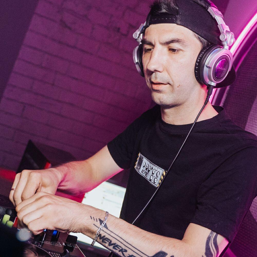 DJ Alex Storm