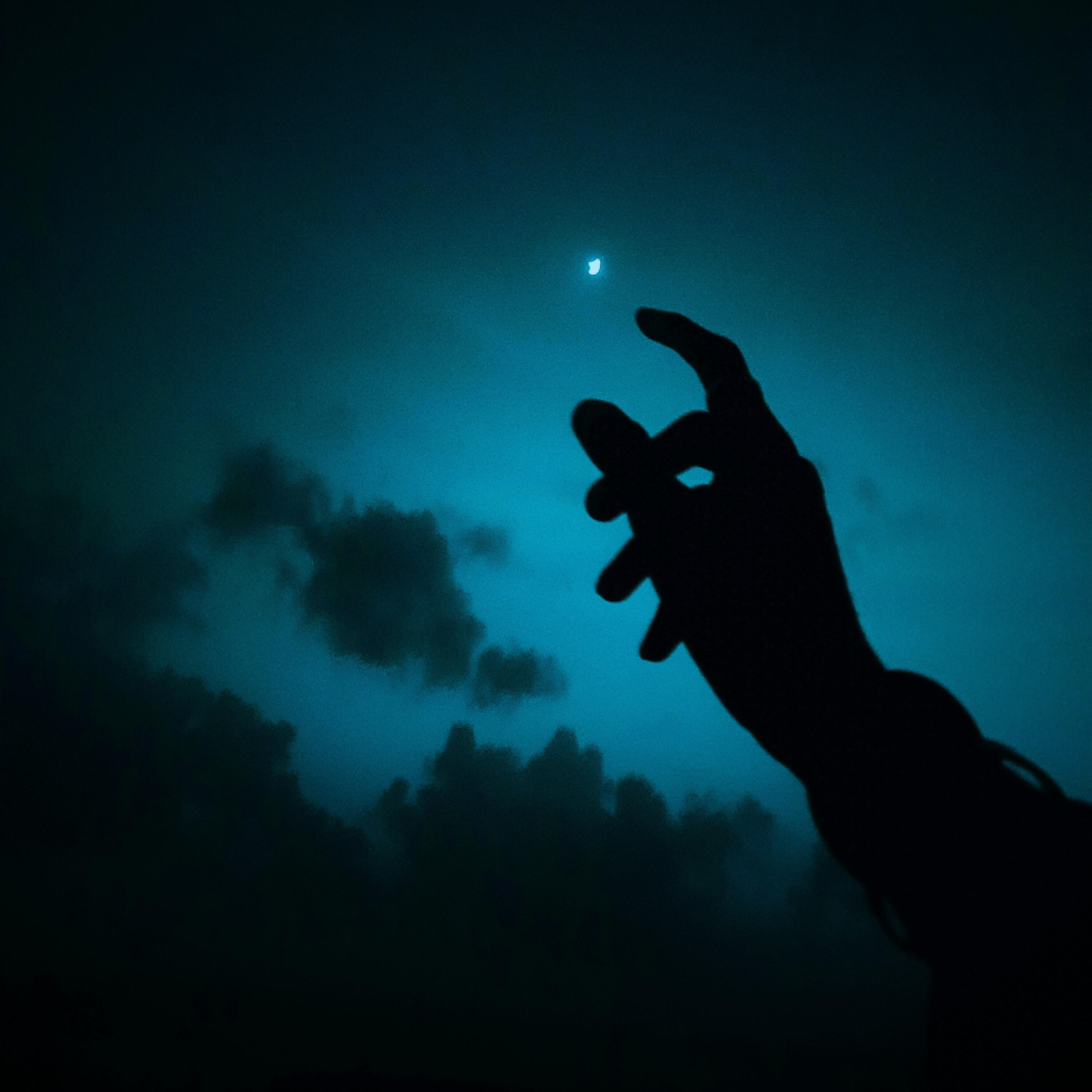 Релиз Black clouds