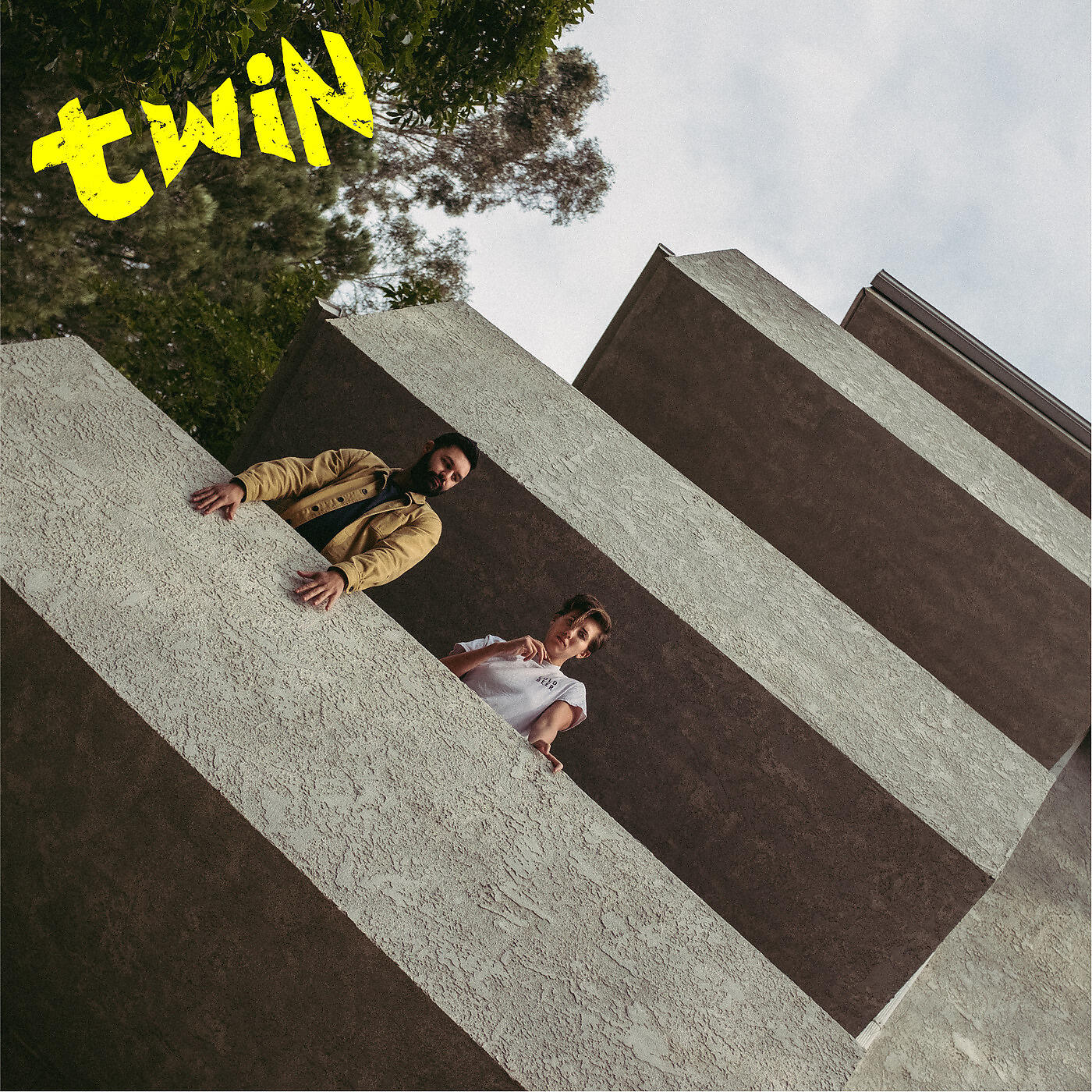 Релиз Twin