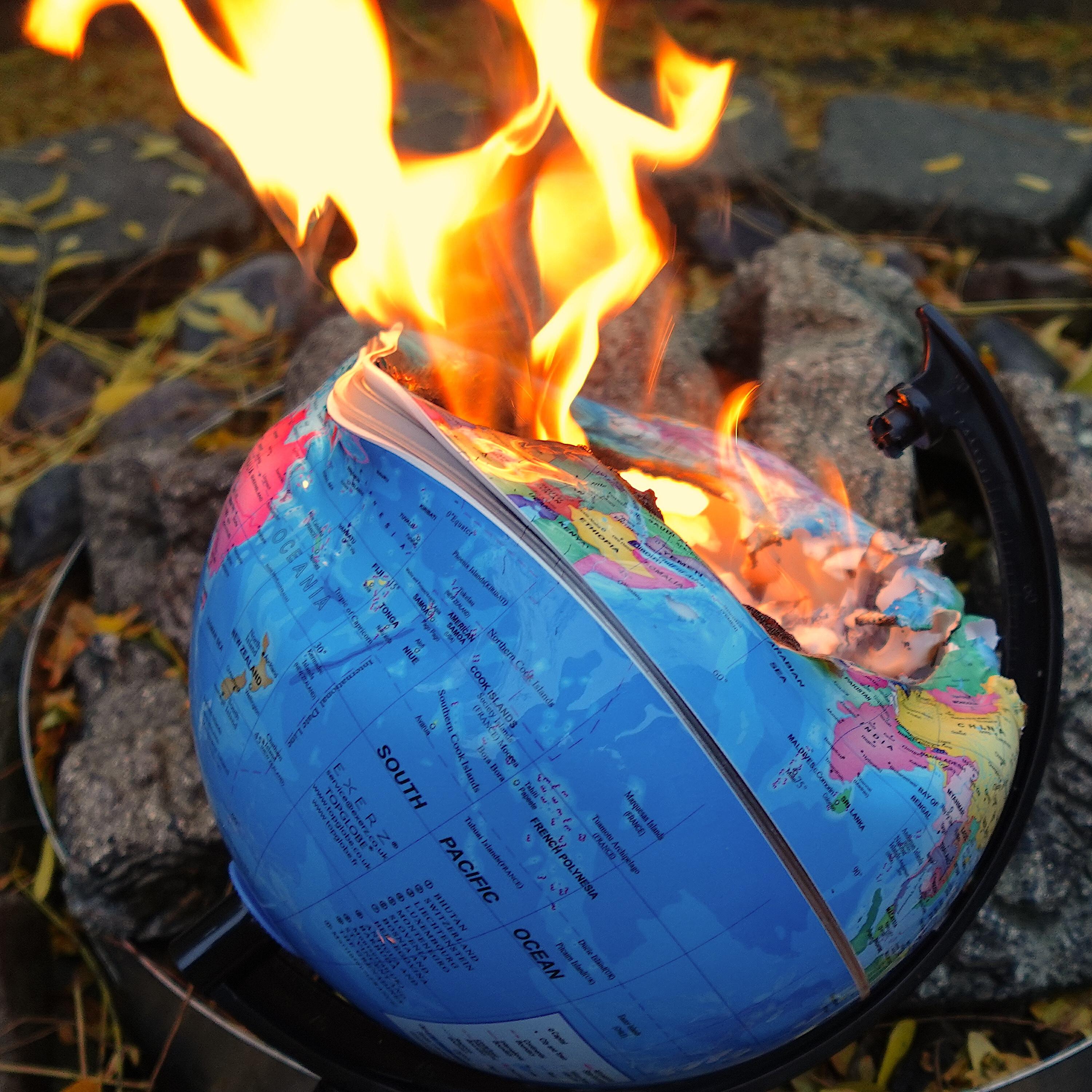 Релиз It's Getting Hot
