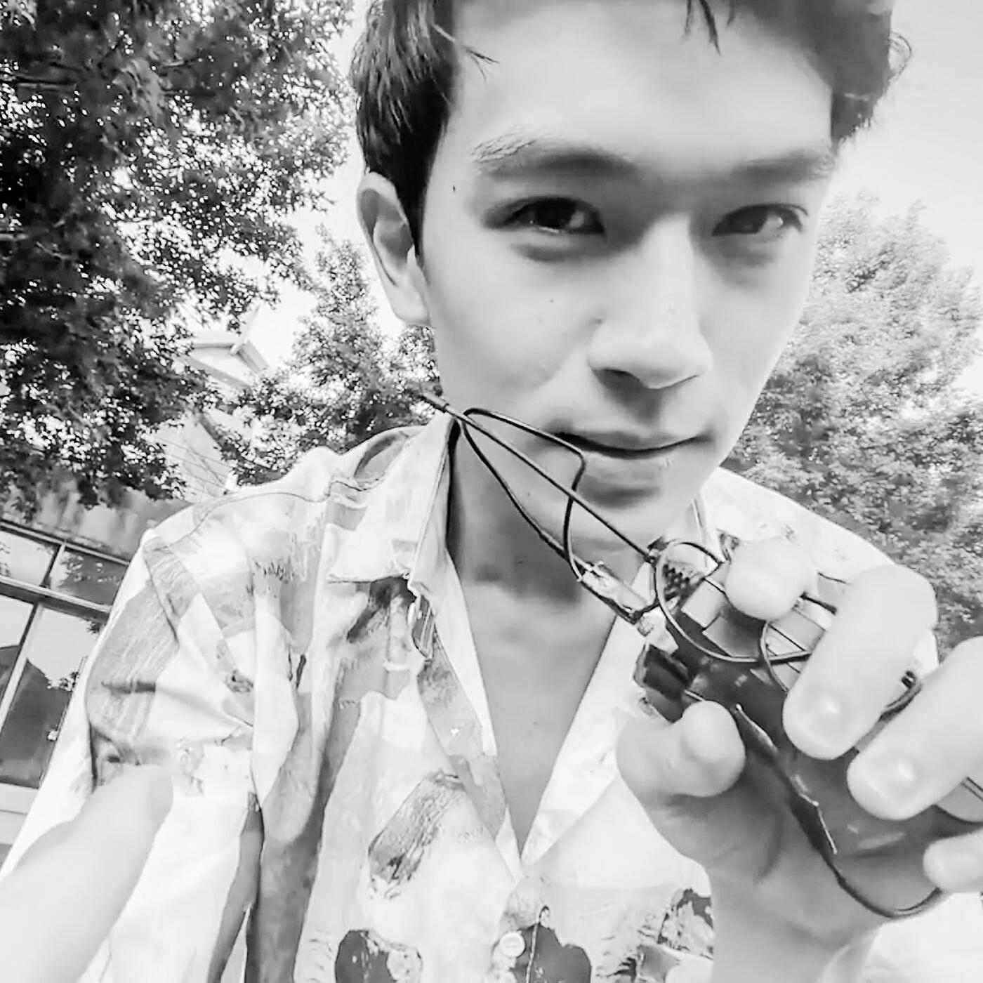 Релиз Fly Me to the Moon