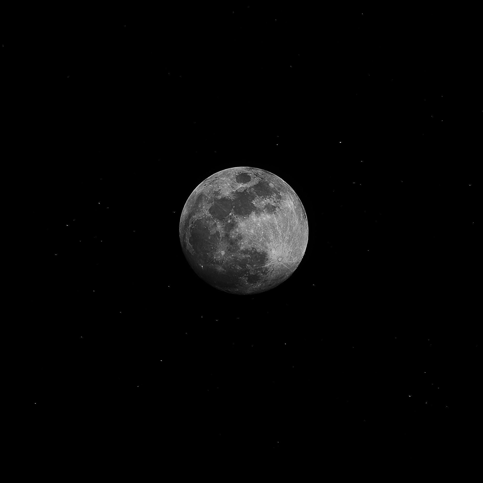 Релиз Born by Moon