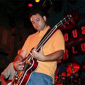 Steven Dennis