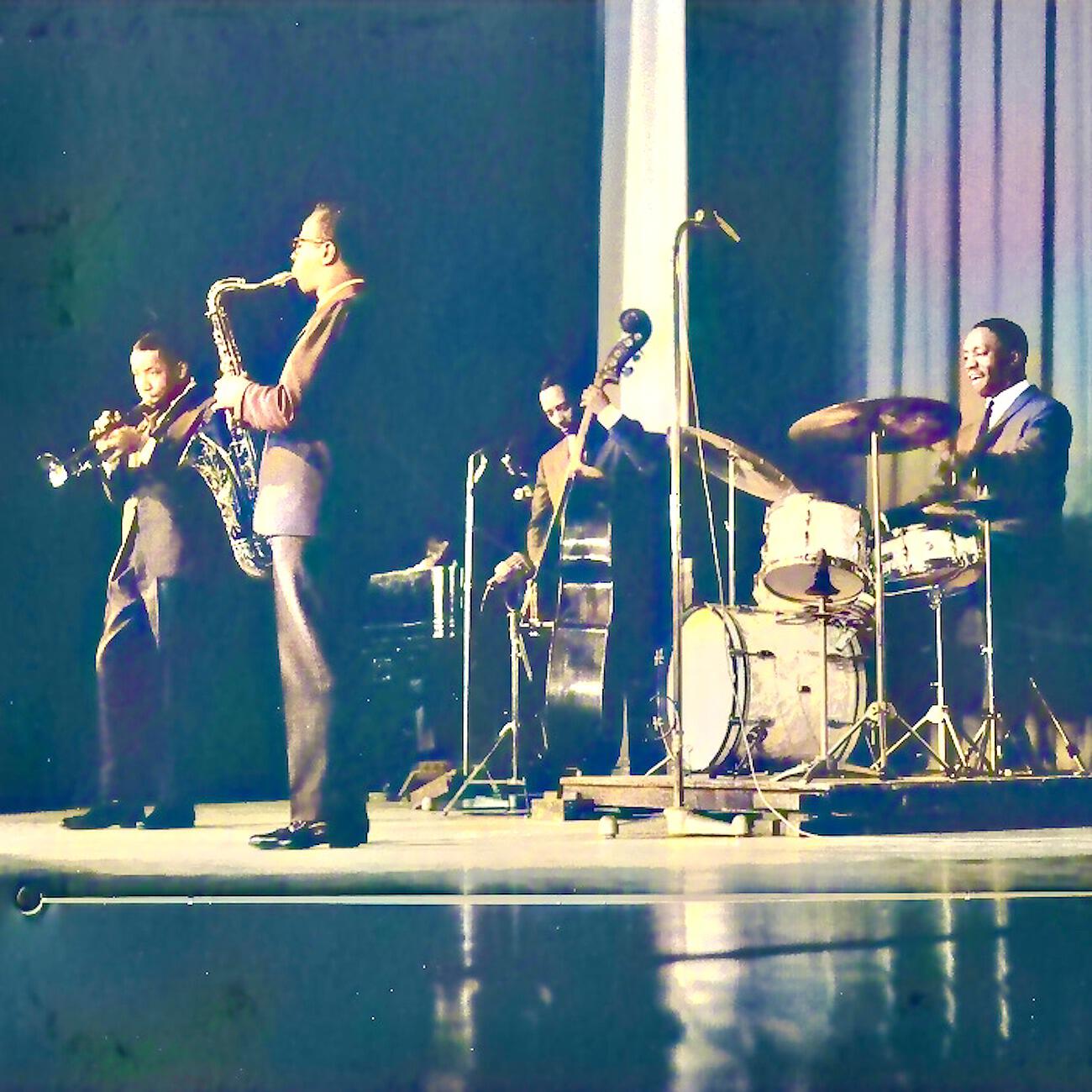 Релиз 1958 Paris Olympia