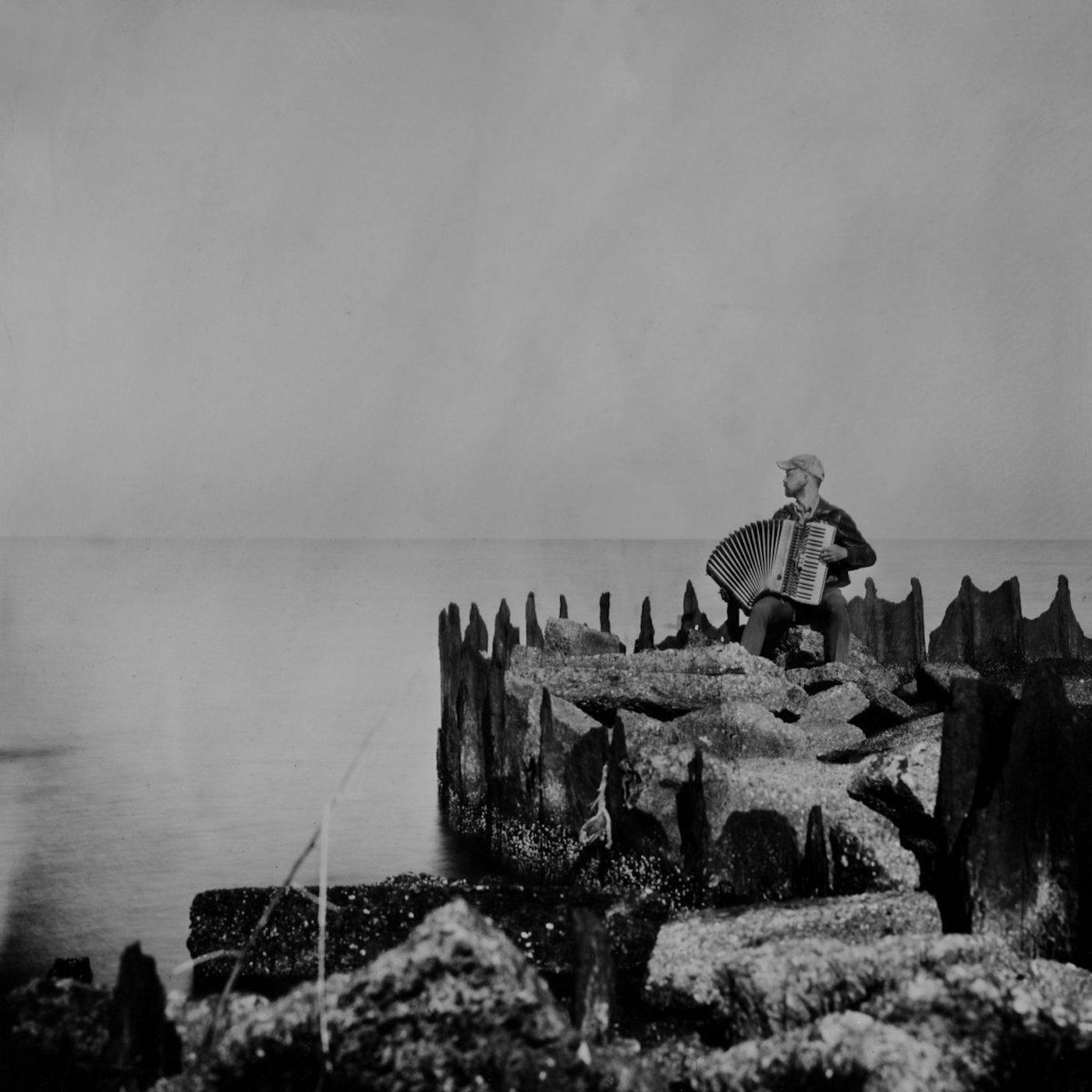 Релиз Thresholds (through a hole in the fence)