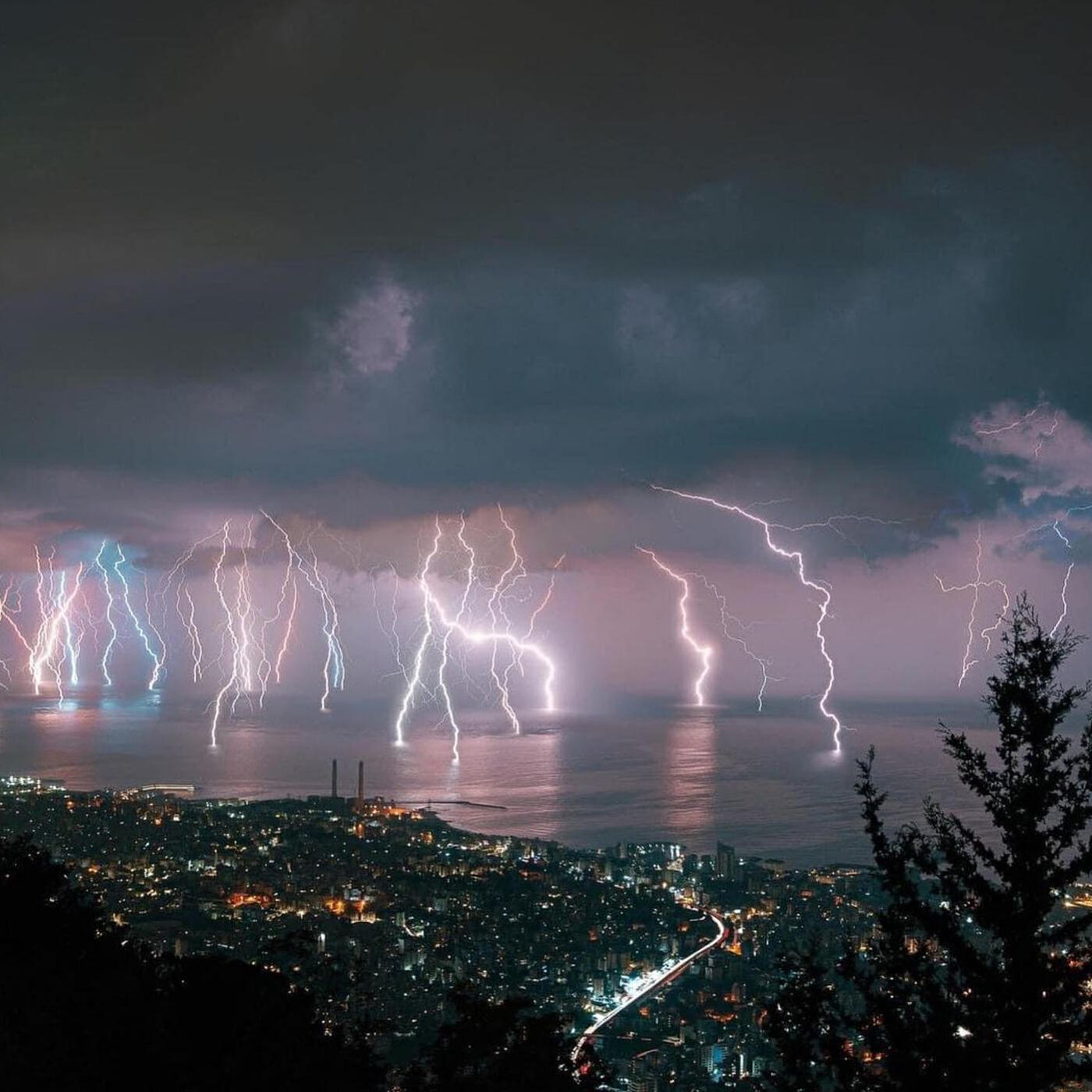 Релиз Lightning Storm