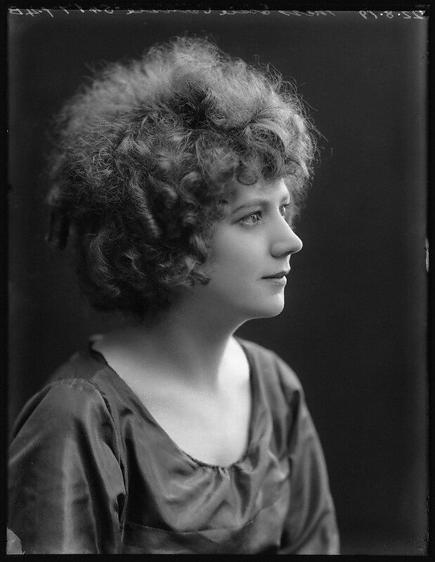 Elsie Carlisle