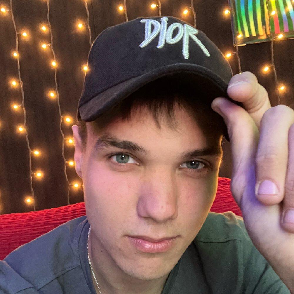 VLADISLAV BRANDO