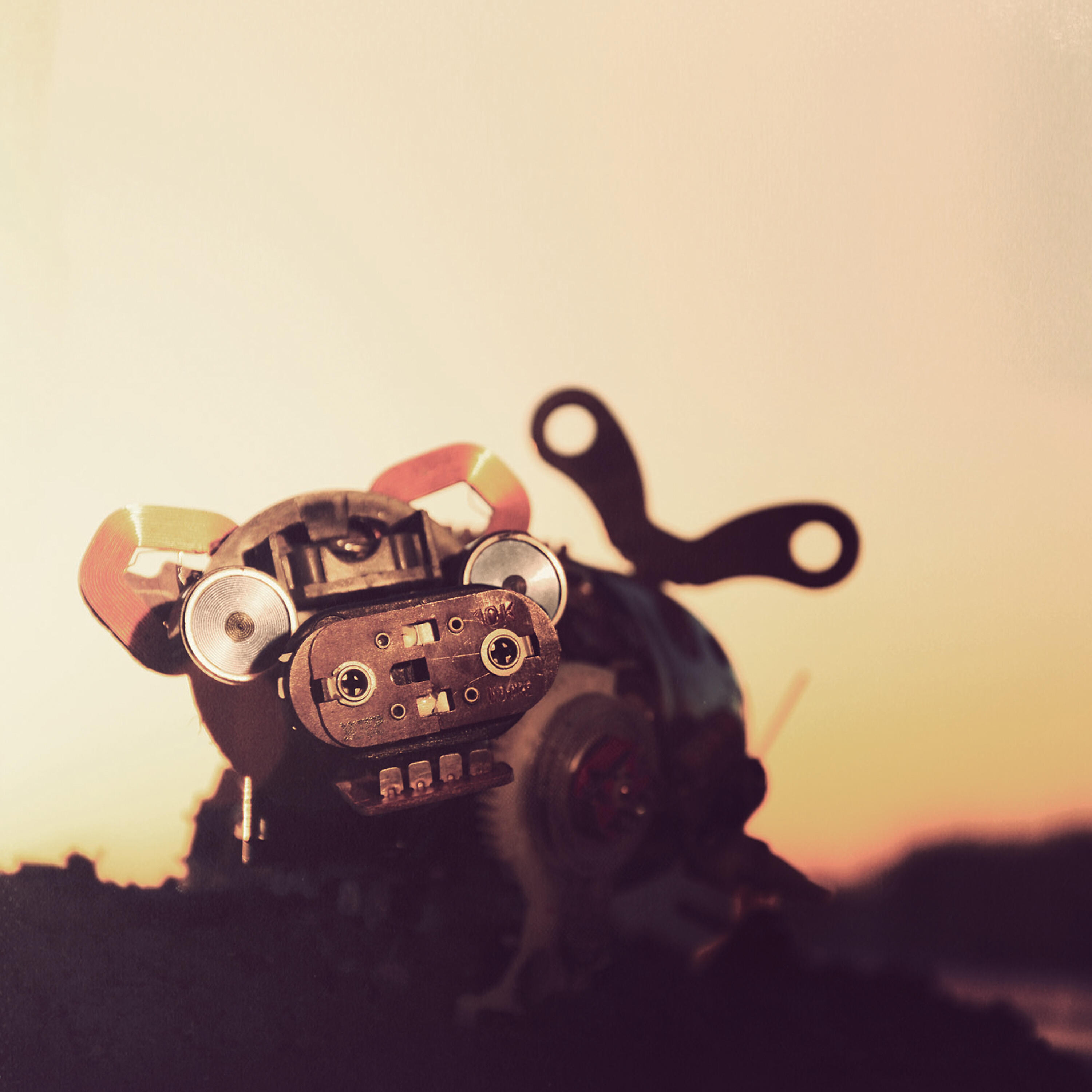 Релиз Contrastes