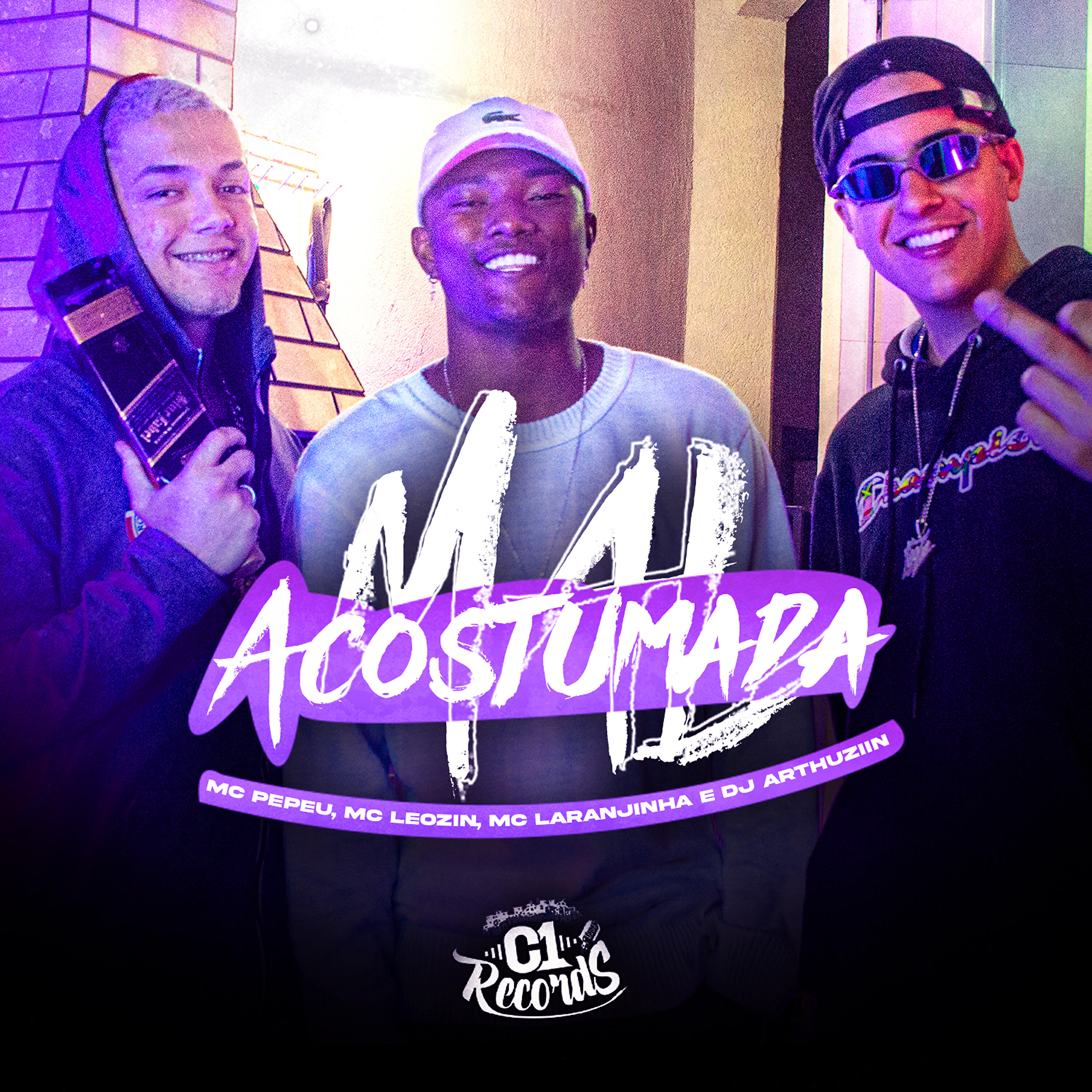 Трек Mal Acostumada